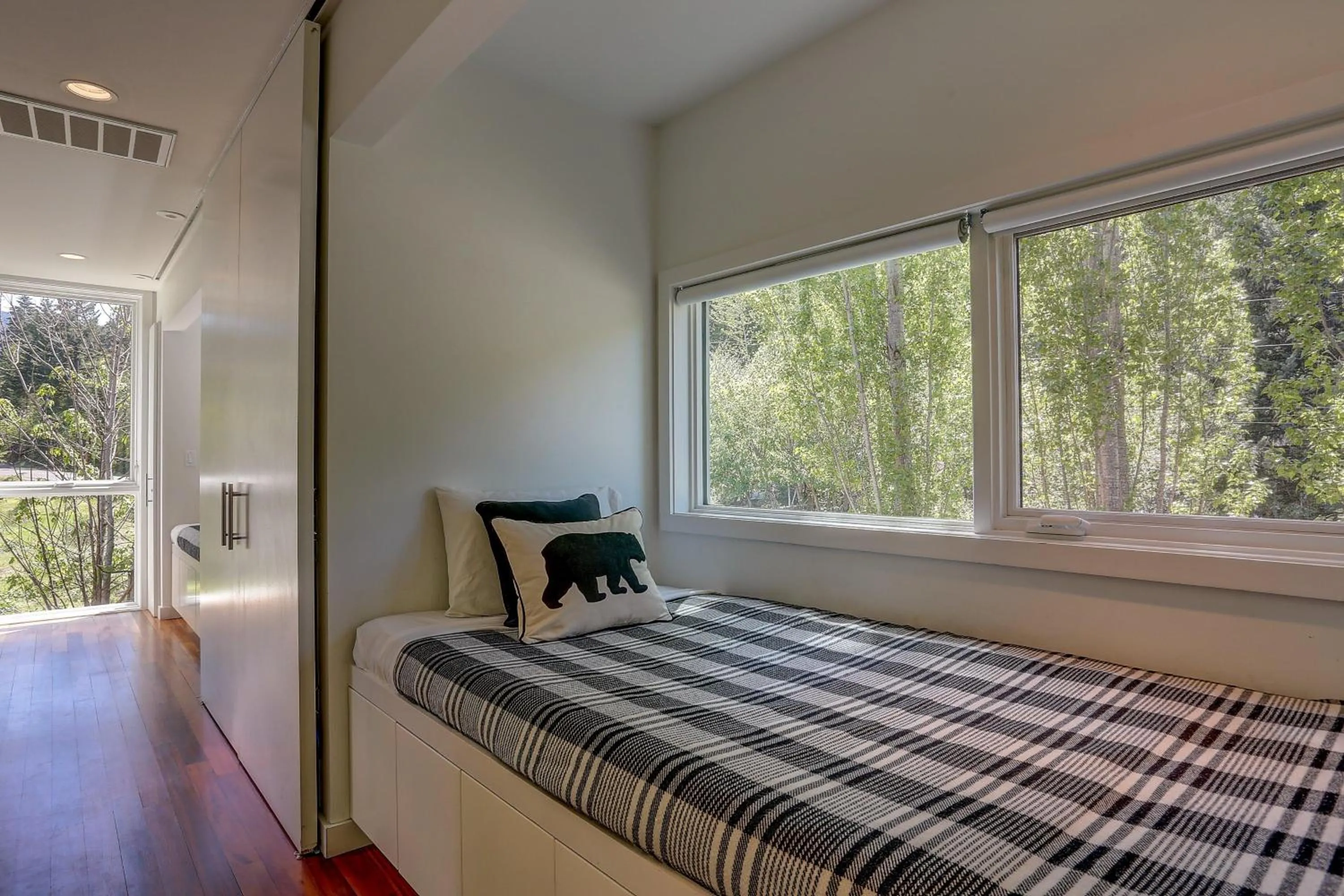 Bed in Neal Creek Retreat