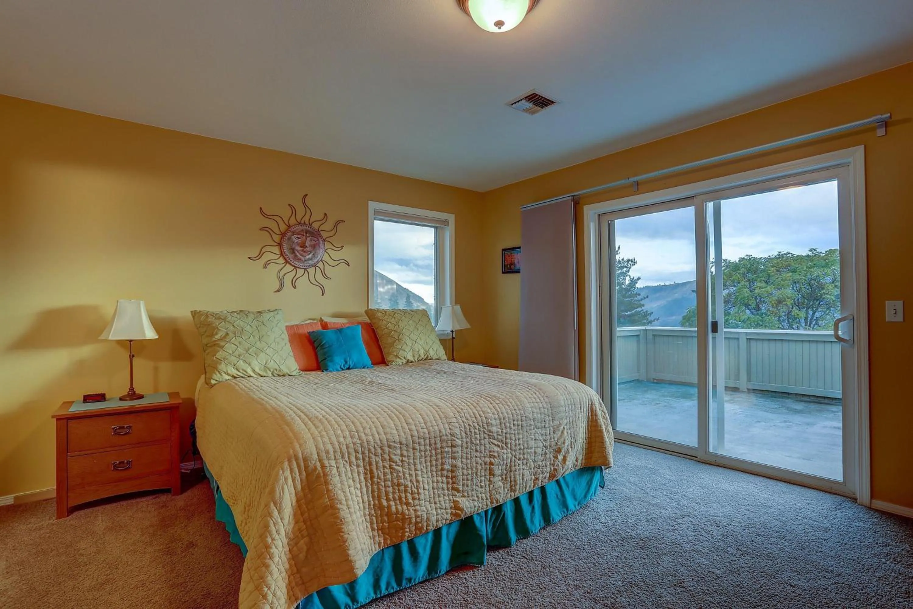 Bed in Northern Lights