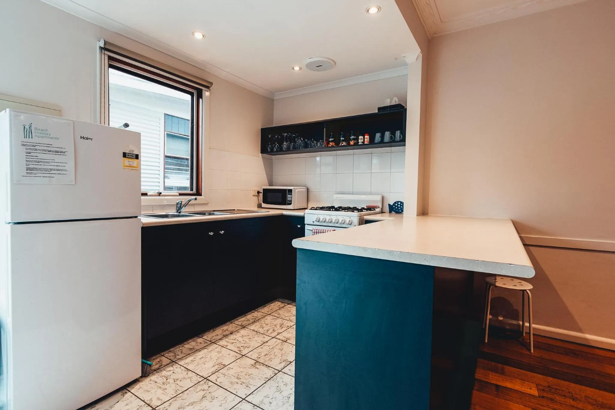 Kitchen or kitchenette in Beach Holiday Apartments