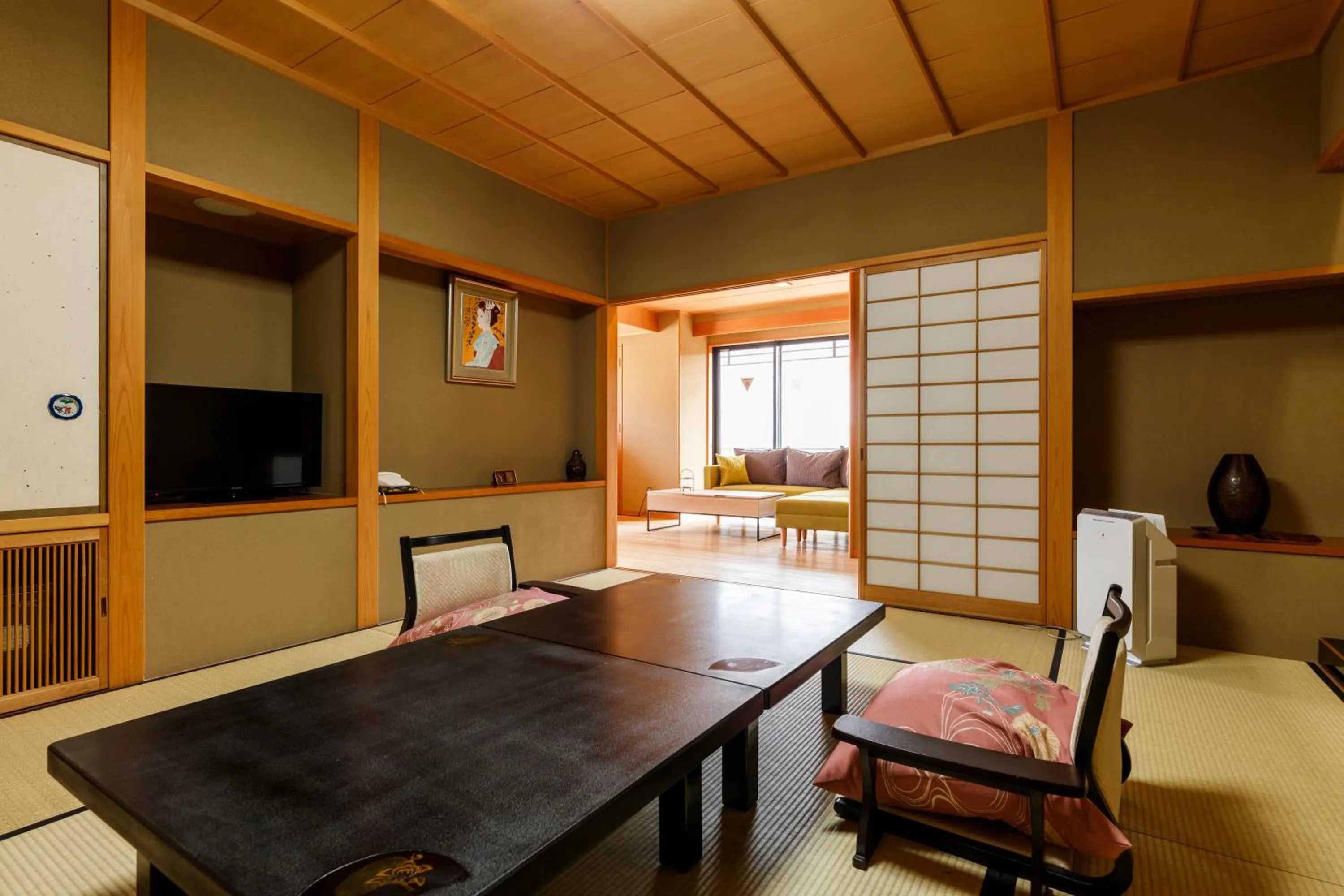 TV and multimedia, Bed in Tachibana Shikitei