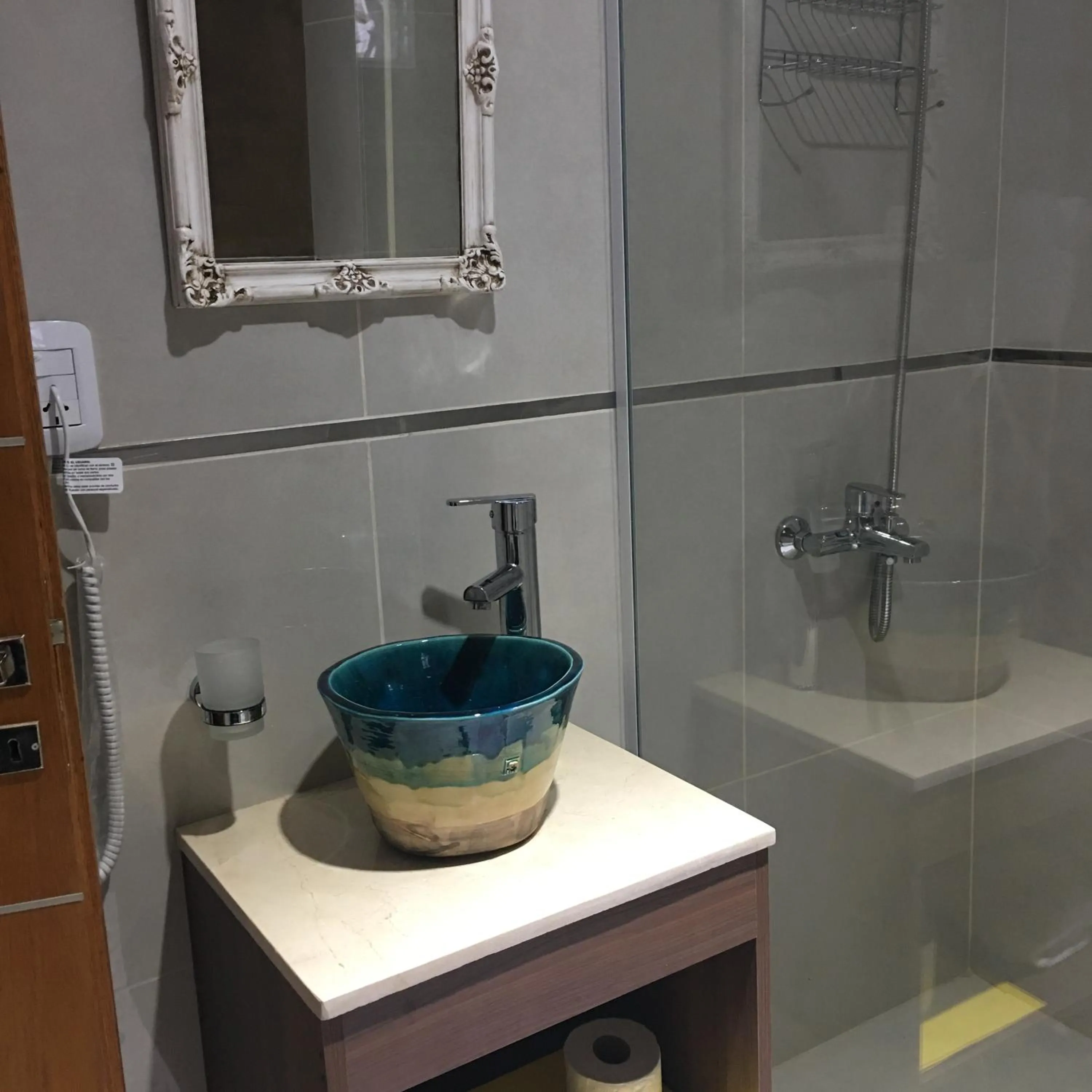 Bathroom in Ivy