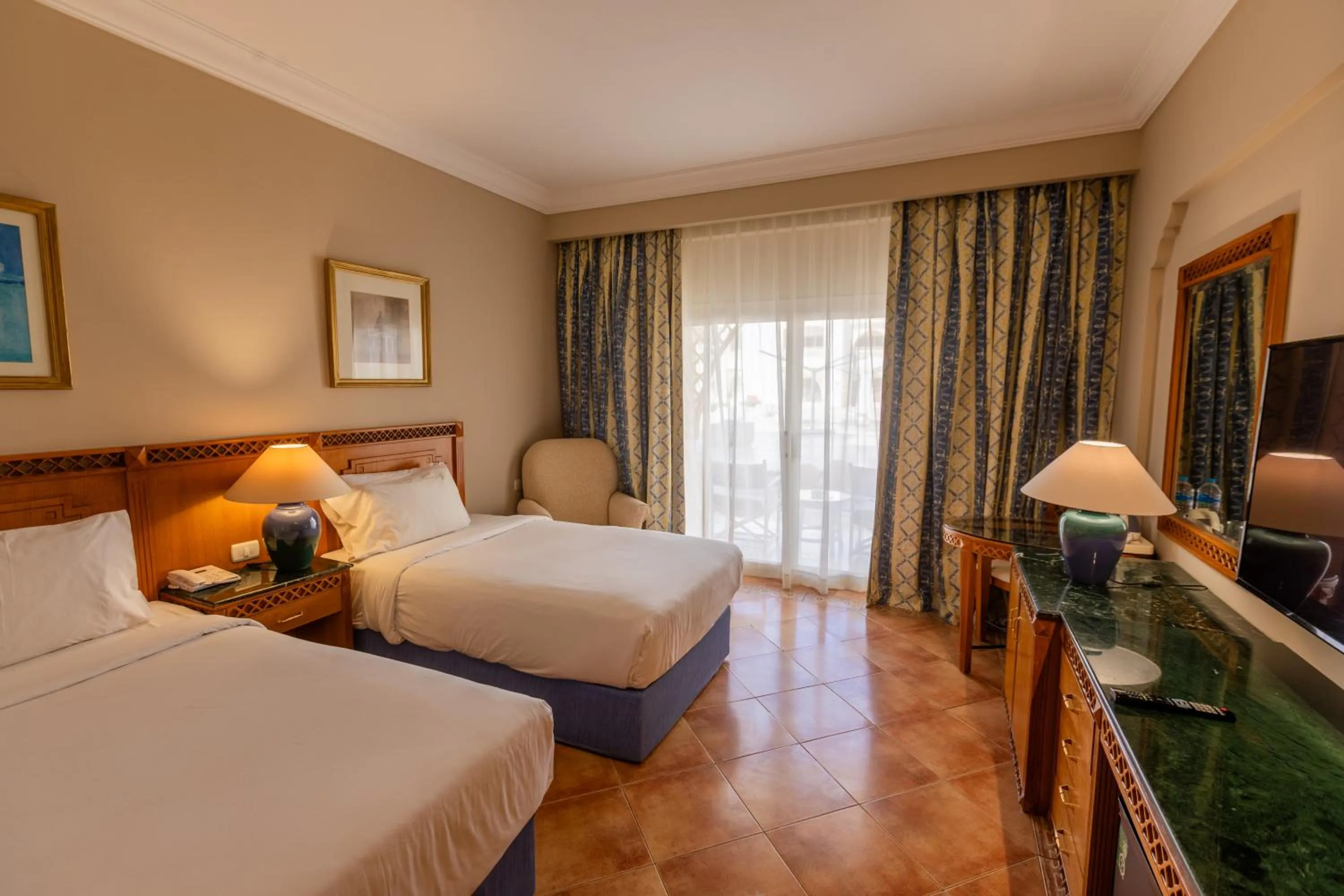 Photo of the whole room, Bed in Old Palace Resort Sahl Hasheesh