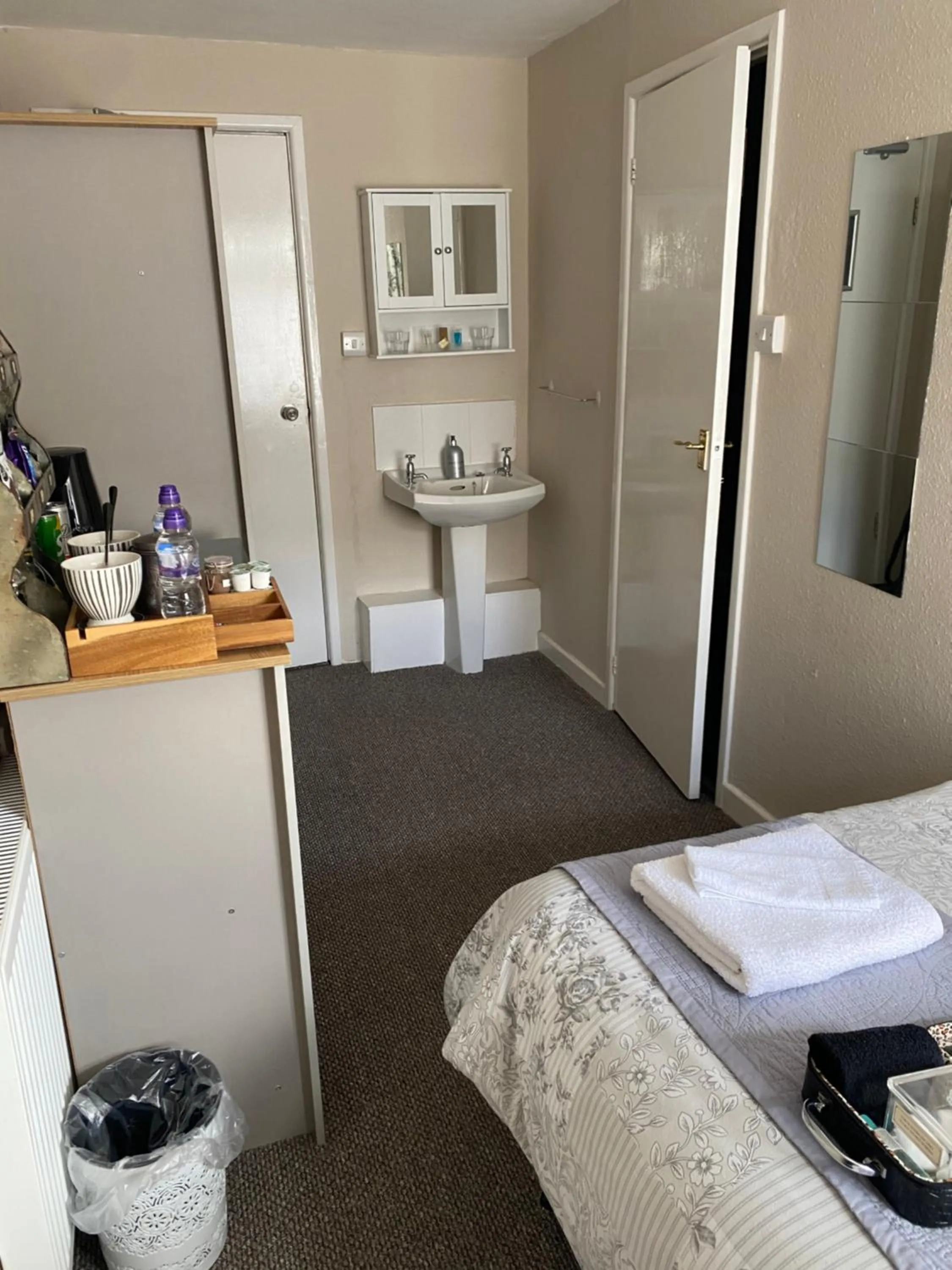 The Old Brasserie & Rooms @ no.8