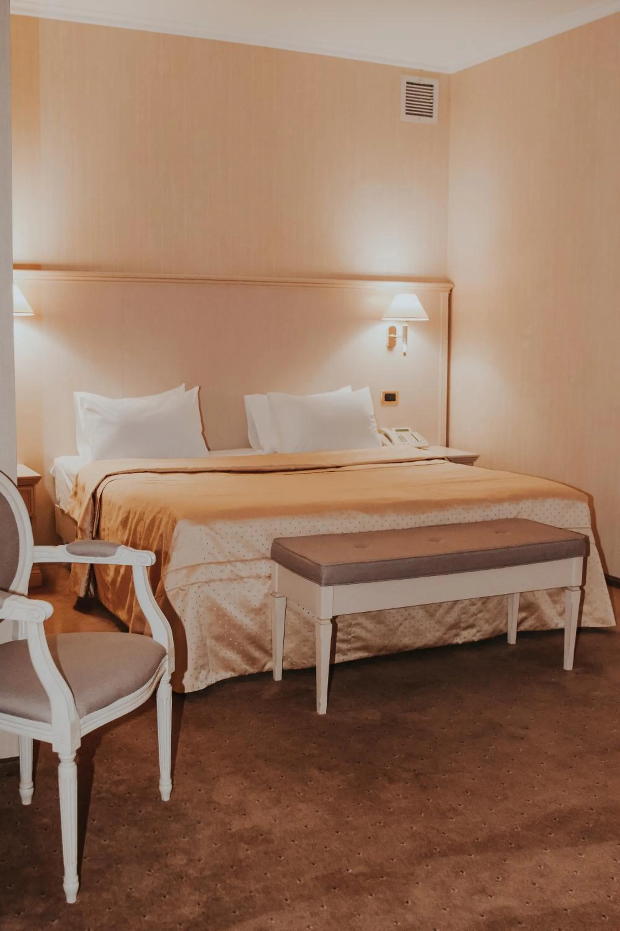 Property building, Bed in ONOVO Dendra Hotel