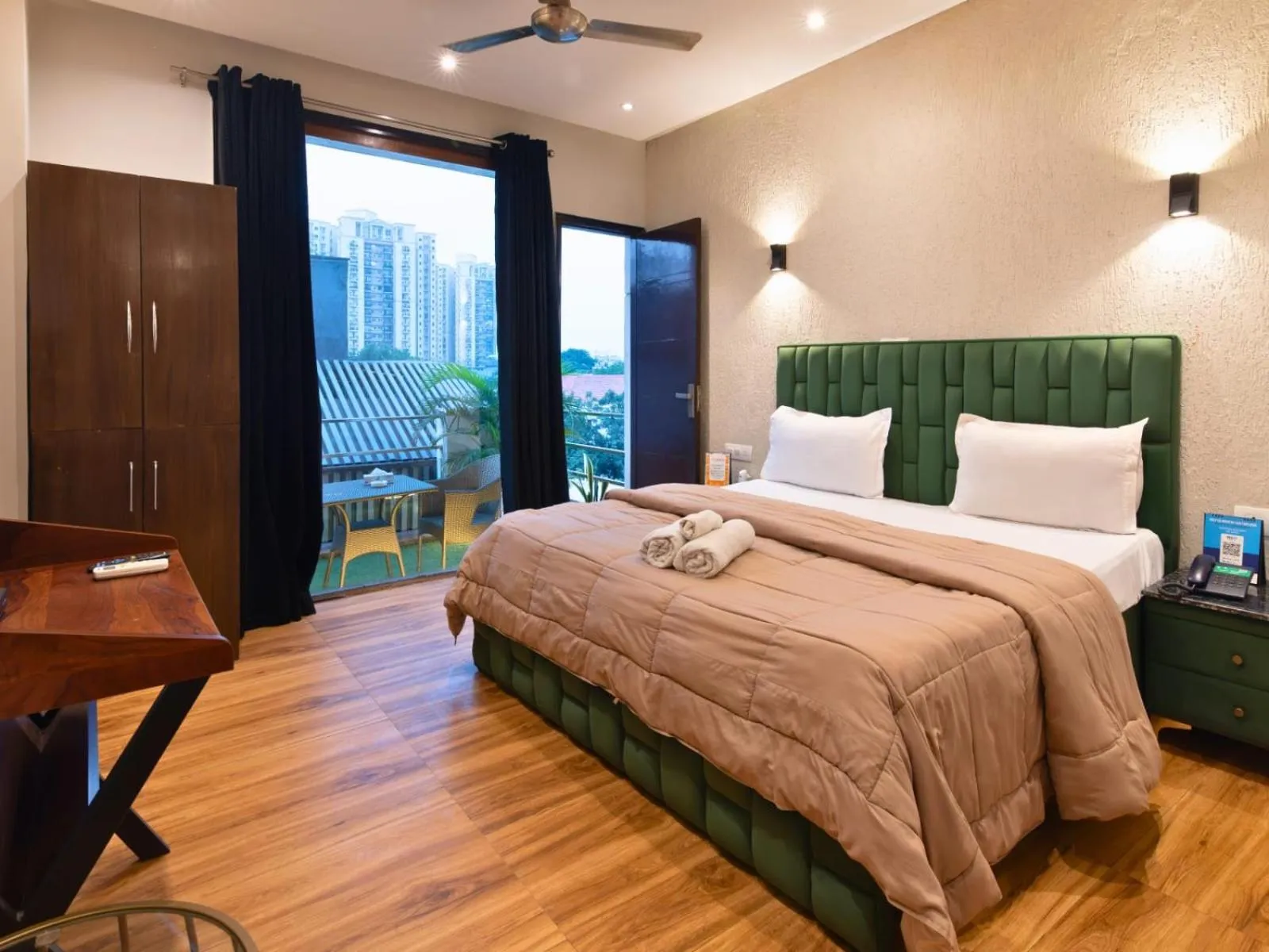 Bedroom, Bed in Hotel City Premier - Golf Course Road ,Gurgaon