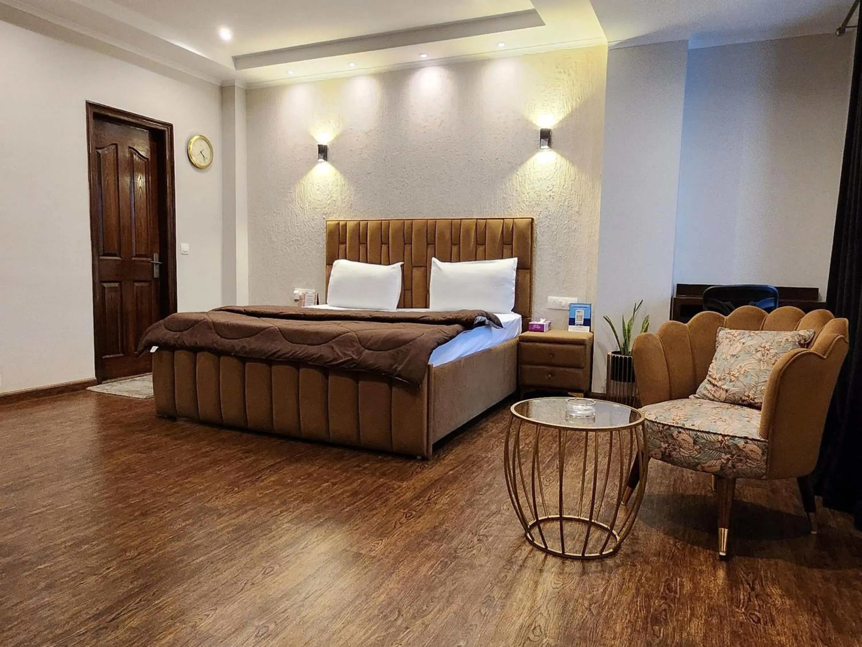 Bedroom, Bed in Hotel City Premier - Golf Course Road ,Gurgaon Bedroom, Bed in Hotel City Premier - Golf Course Road ,Gurgaon