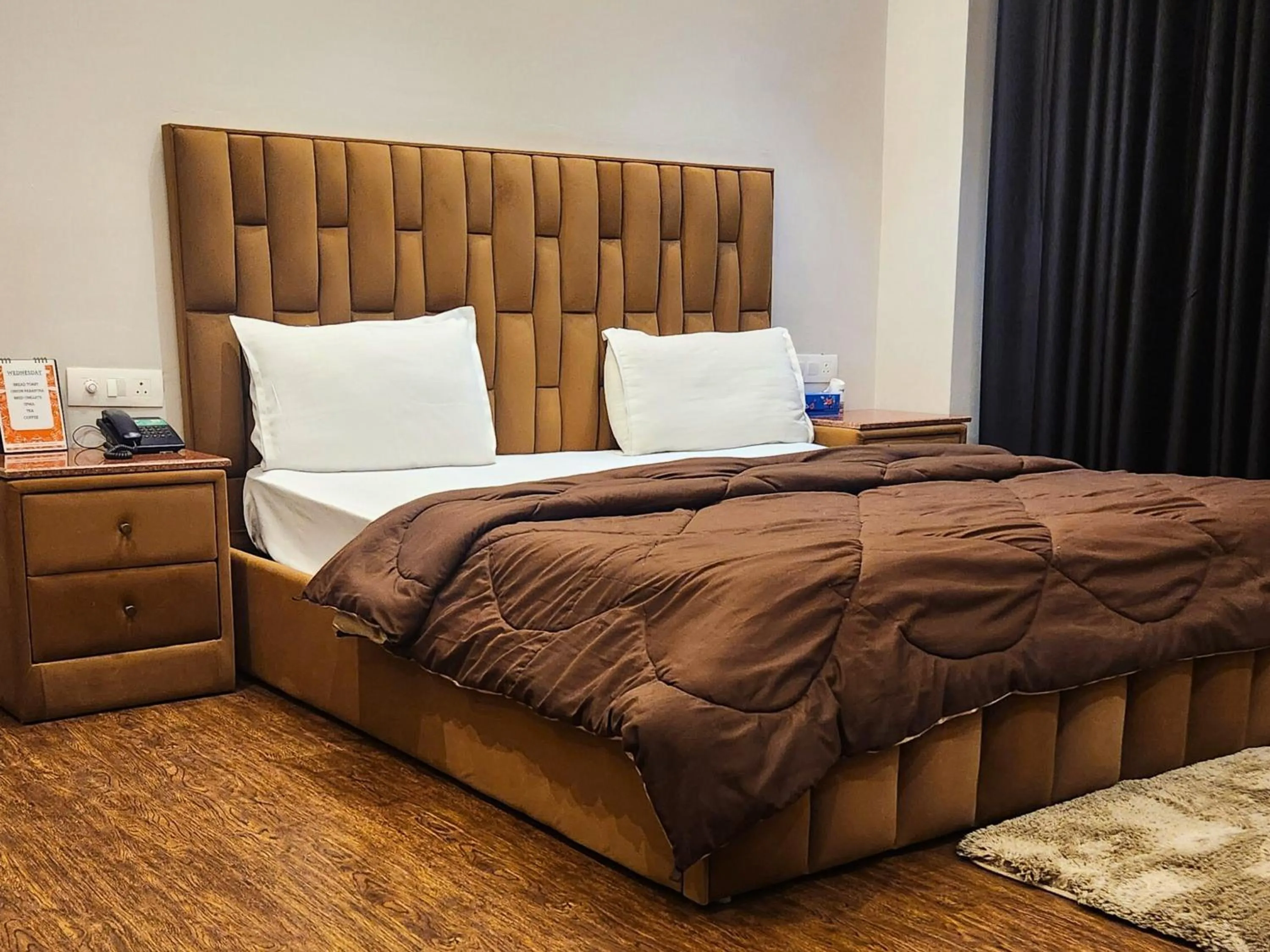 Bedroom, Bed in Hotel City Premier - Near Galleria Market , Super Mart-1 DLF Gurgaon