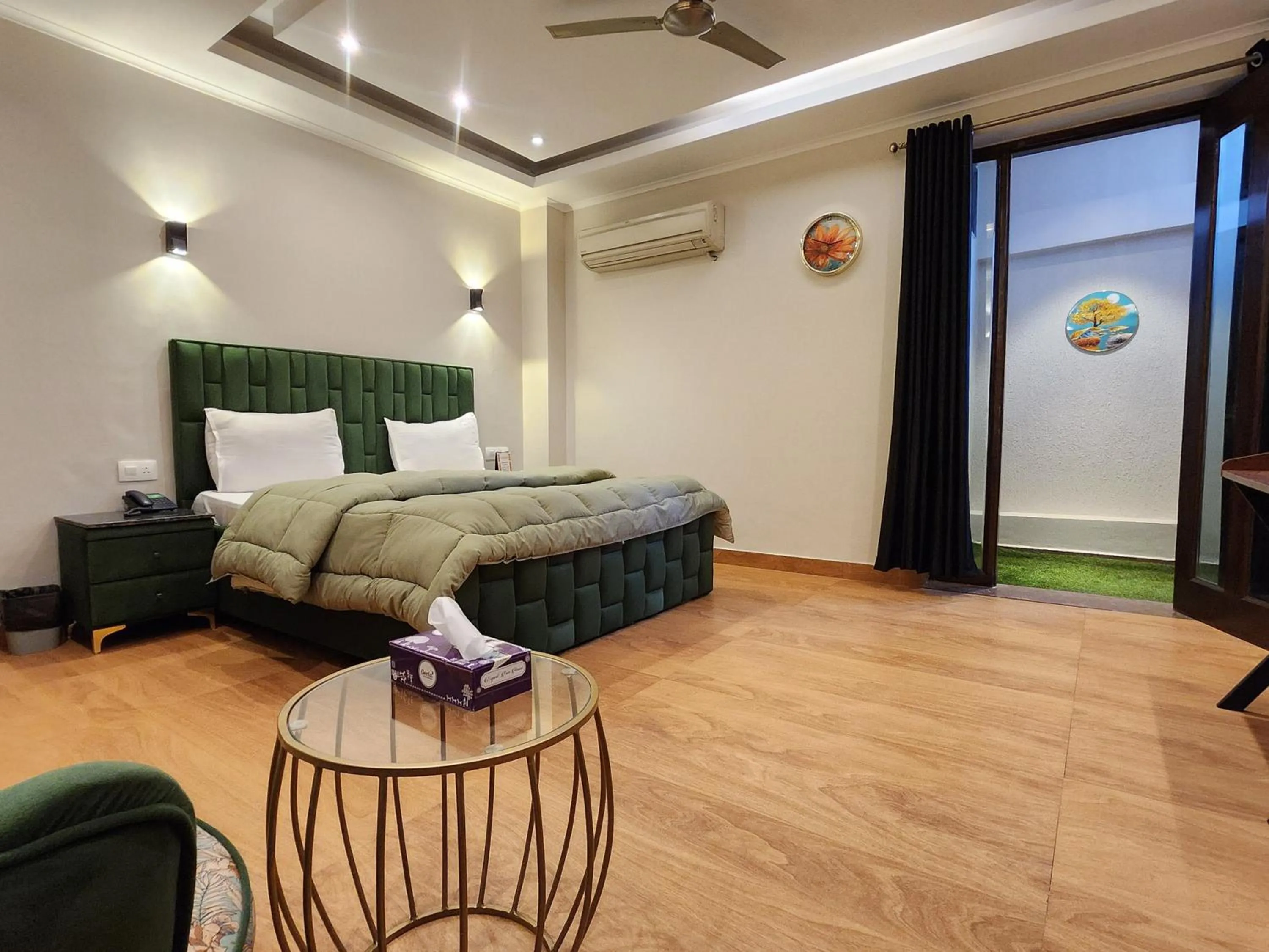 Bed in Hotel City Premier - Near Galleria Market , Super Mart-1 DLF Gurgaon