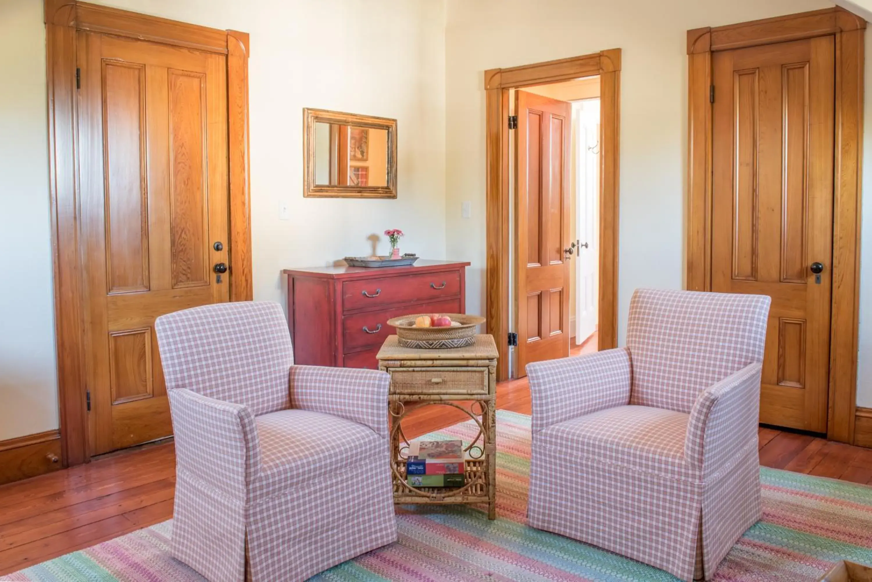 Suite with River View in Margin Street Inn Suite with River View in Margin Street Inn