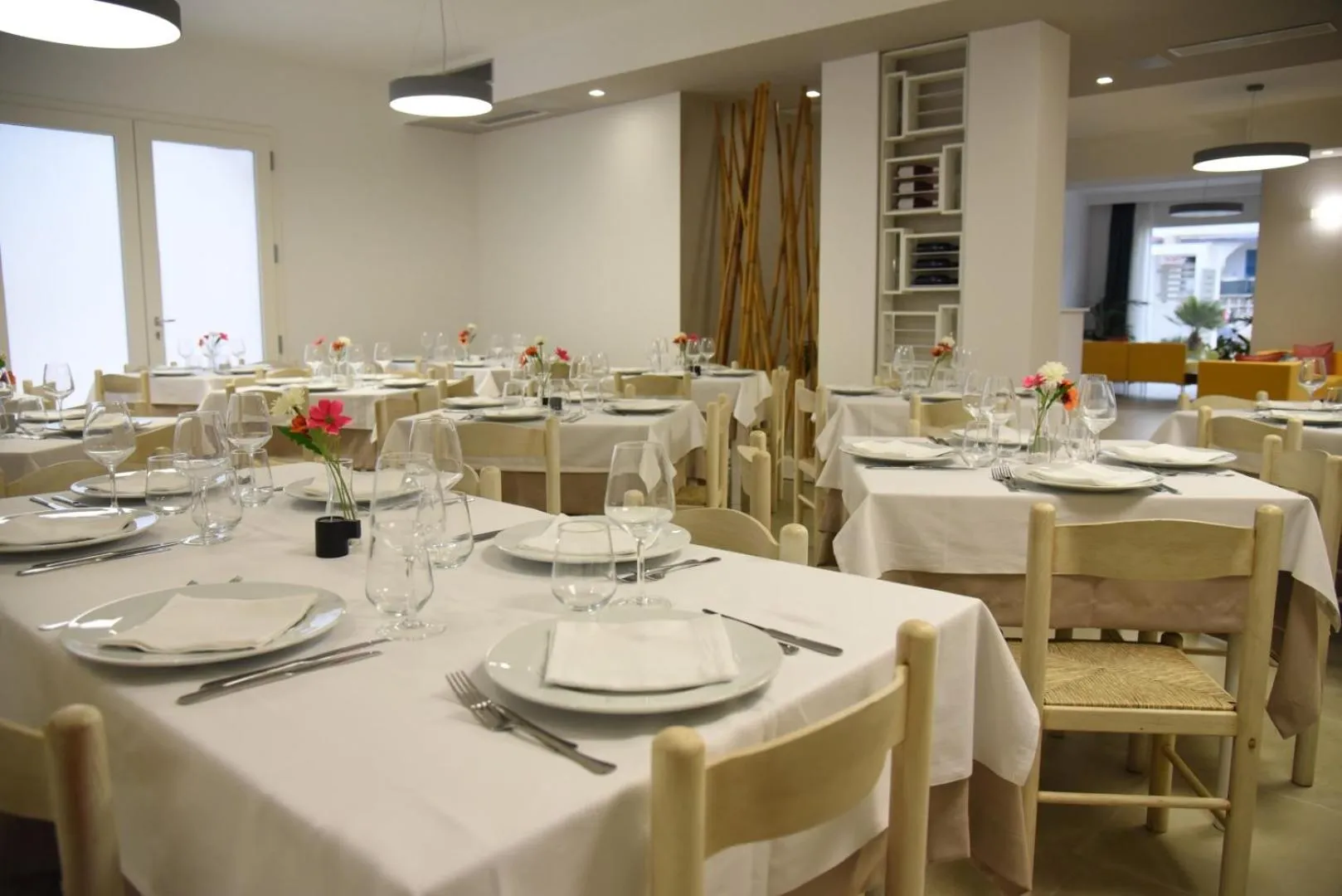 Restaurant/places to eat in Hotel Belsito