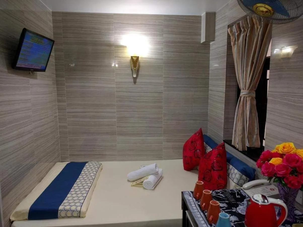 Bed in Days Hostel Block D 24 HOUR RECEPTION BLOCK D 10TH FLOOR