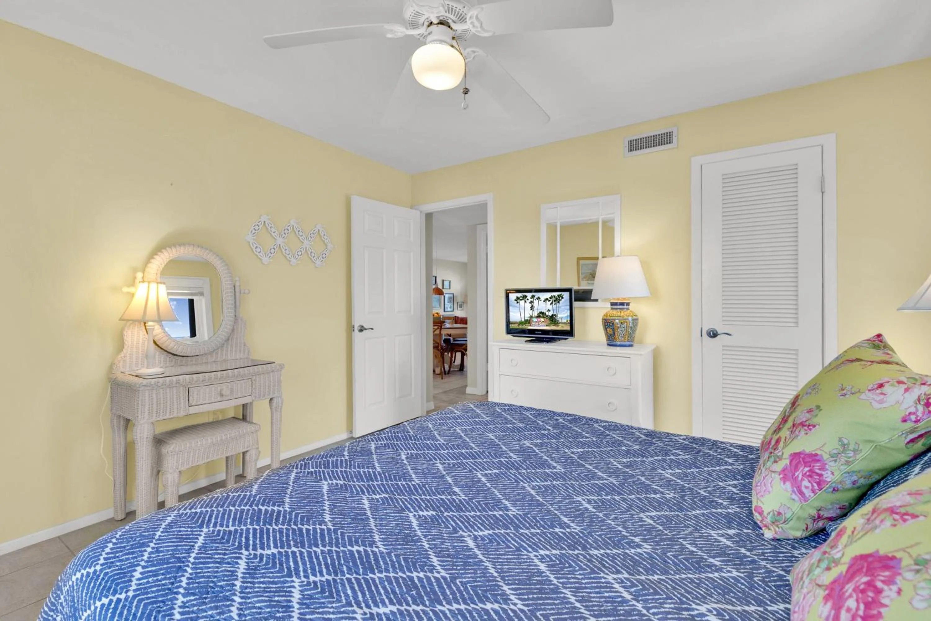 Bedroom, Bed in Beach House Condo Unit #401