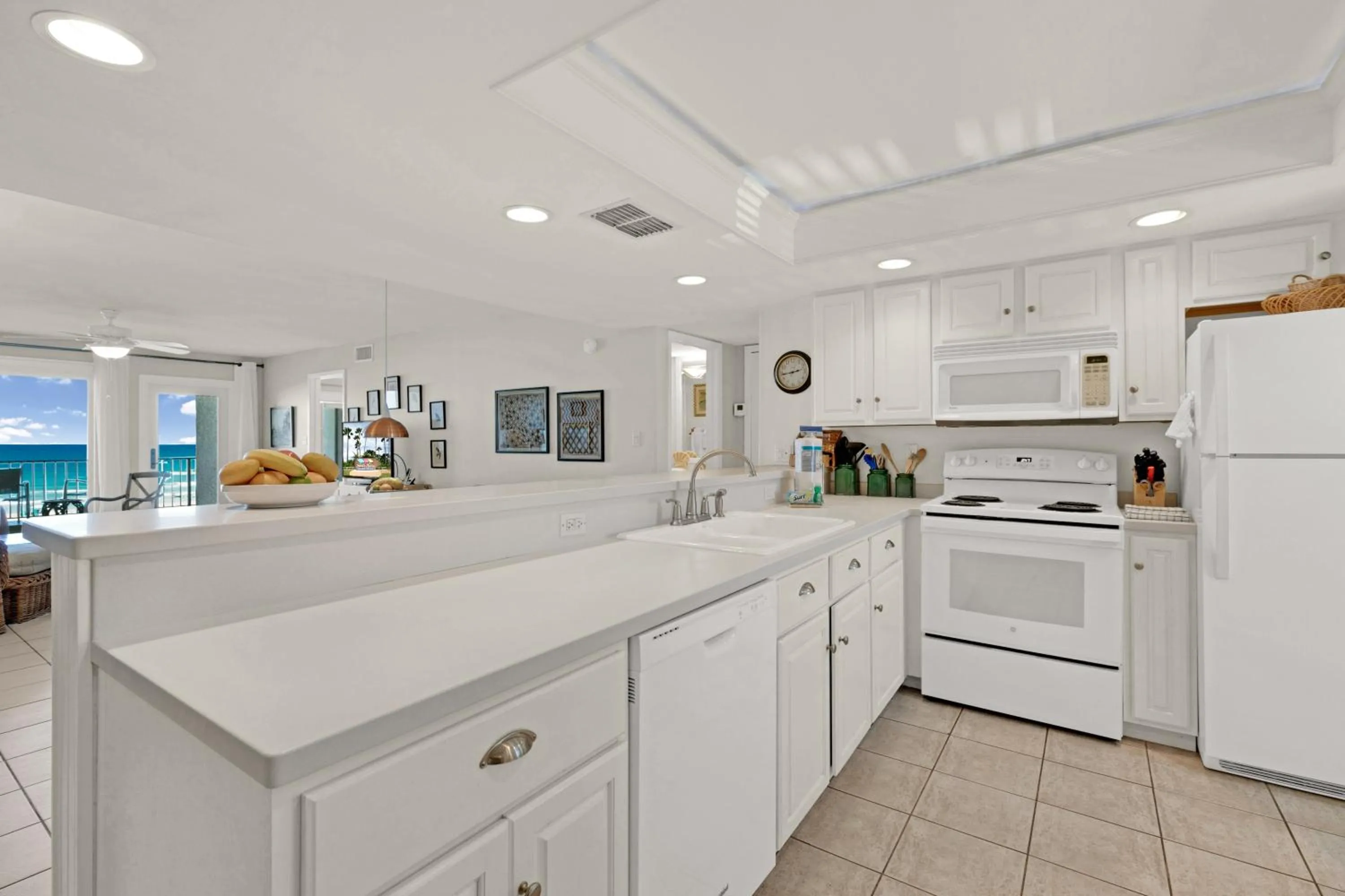 Kitchen or kitchenette in Beach House Condo Unit #401