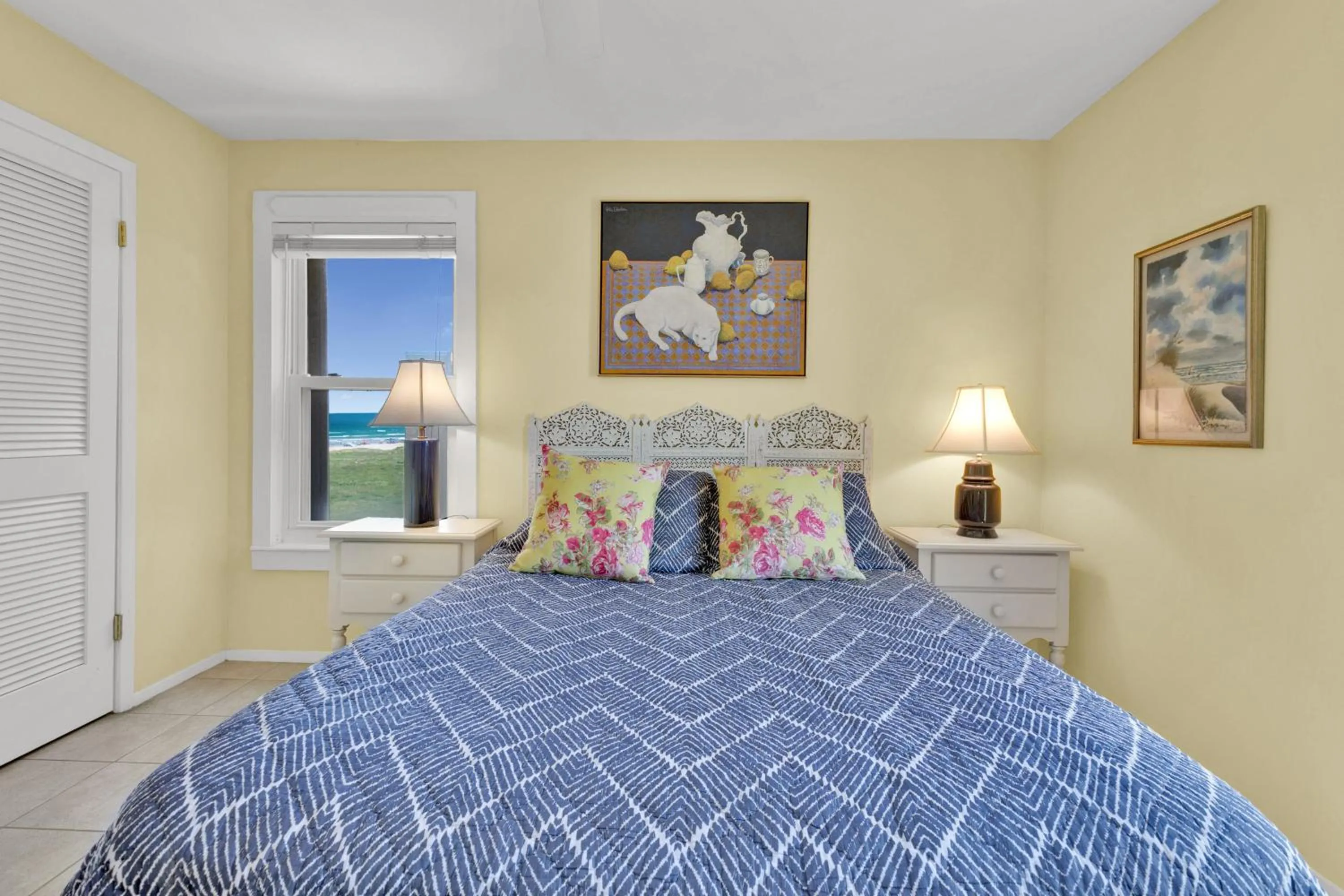 Bedroom, Bed in Beach House Condo Unit #401