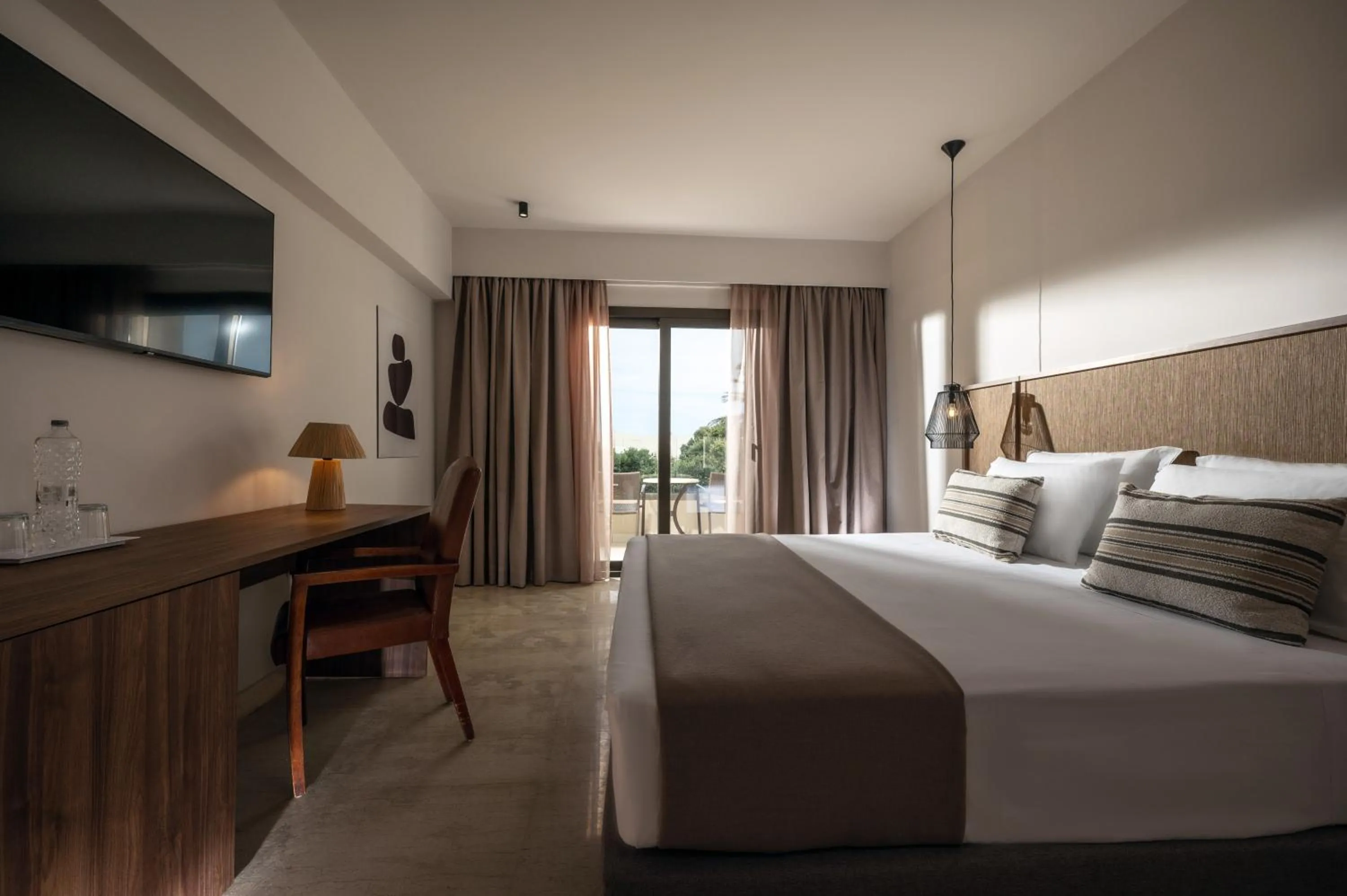 Bed in Oya Beach Resort