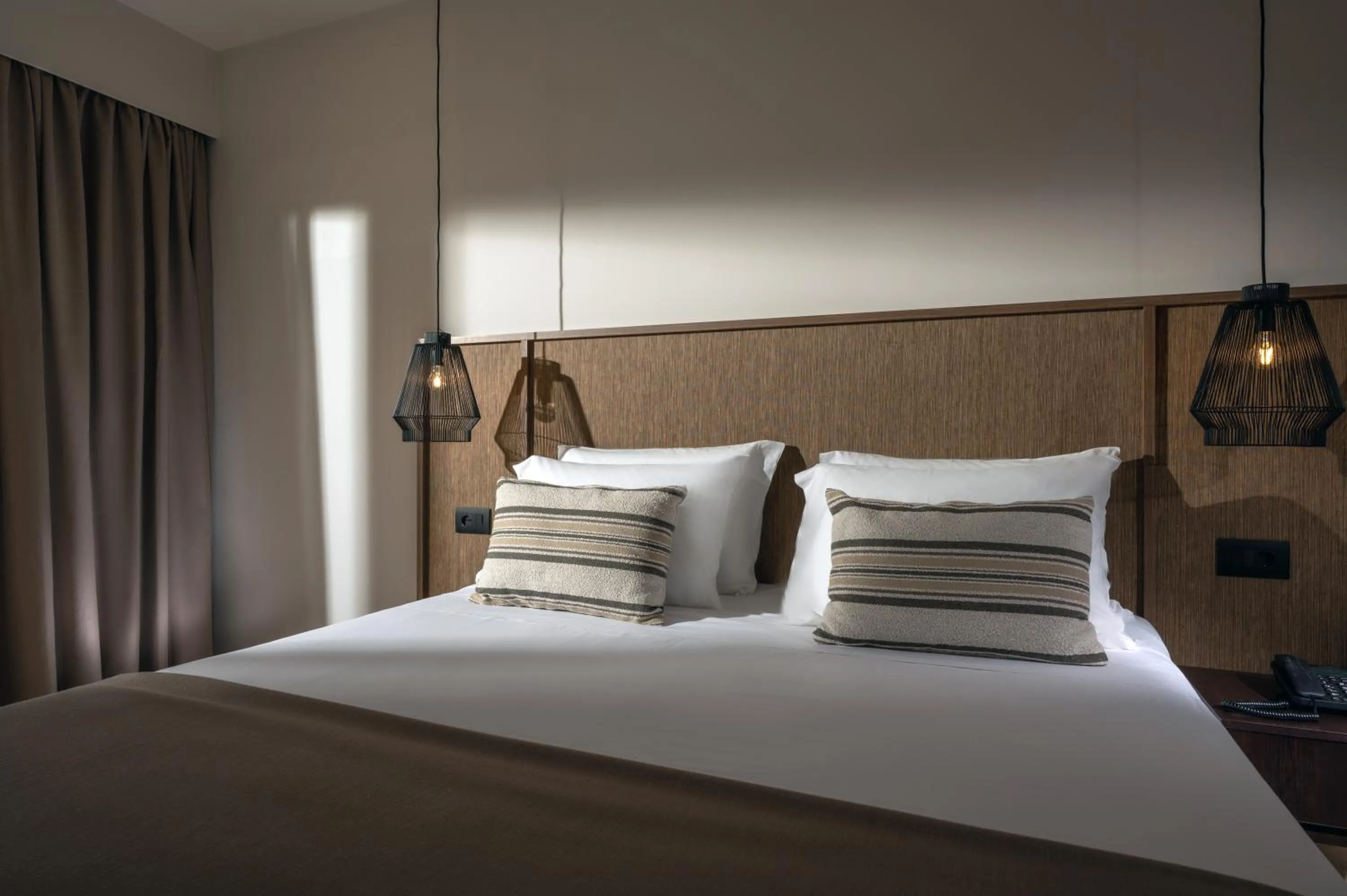 Bed in Oya Beach Resort