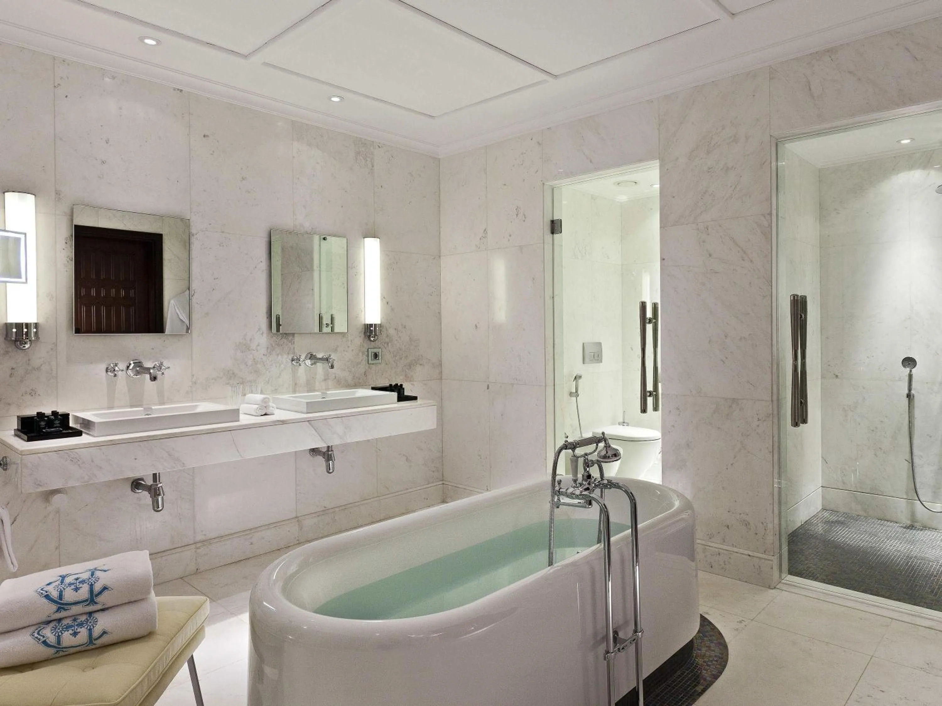 Bedroom in Sofitel Legend Old Cataract