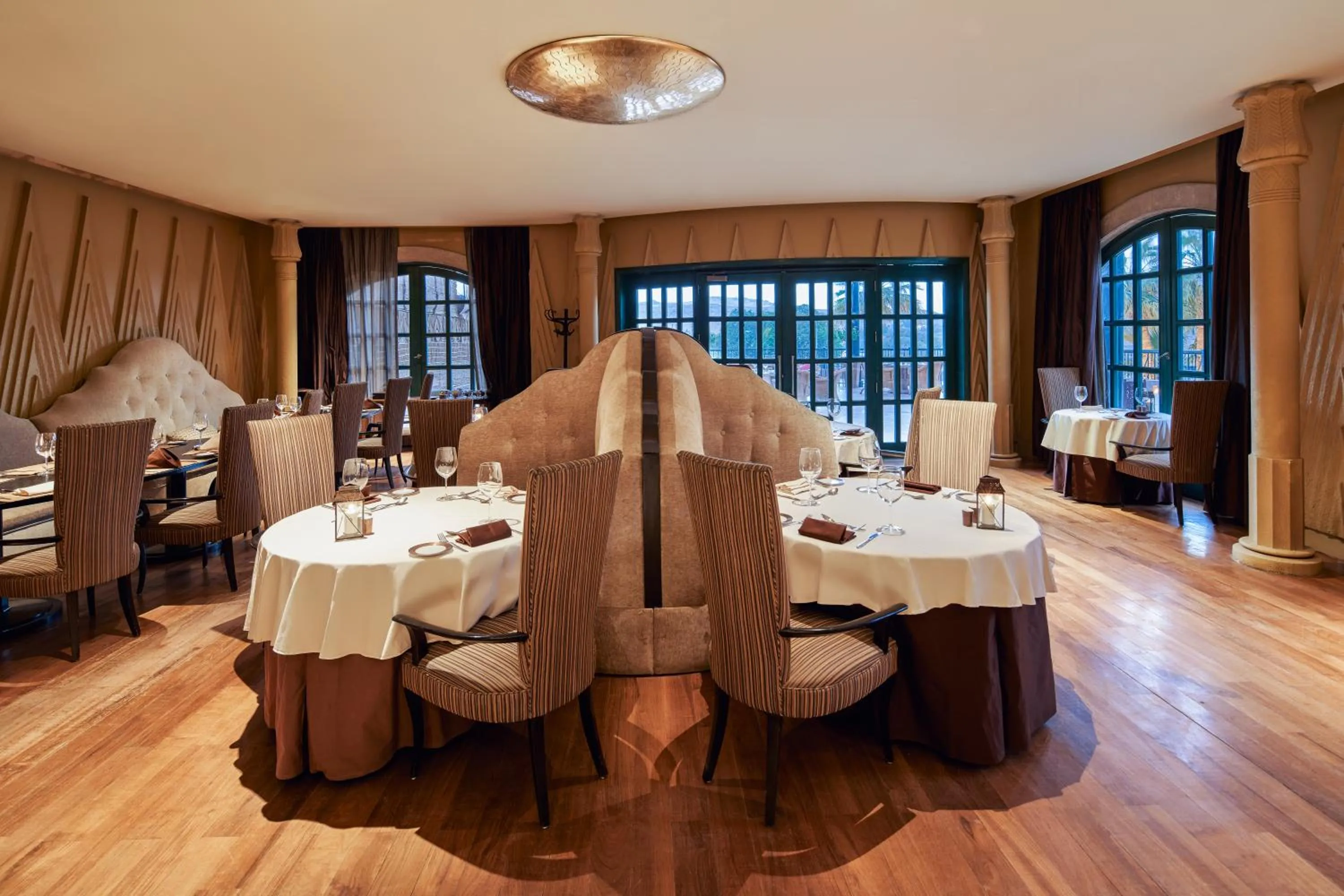 Restaurant/places to eat in Sofitel Legend Old Cataract