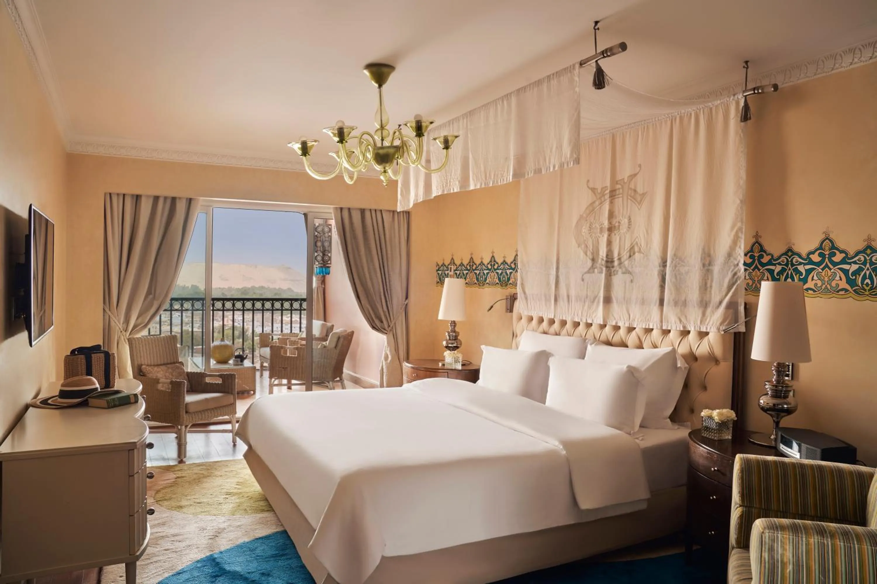 Bed in Sofitel Legend Old Cataract