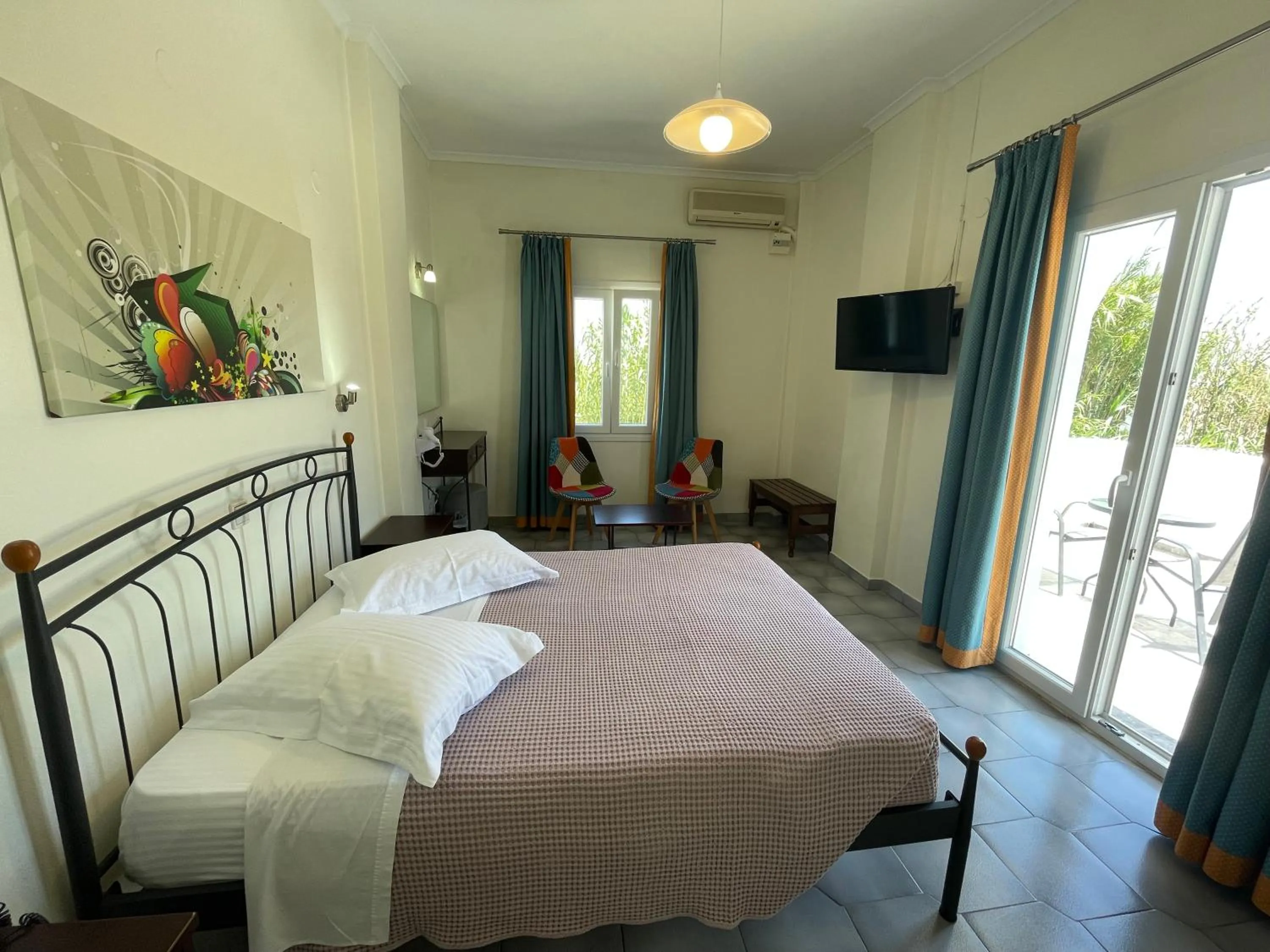 Bedroom in Albatros Hotel