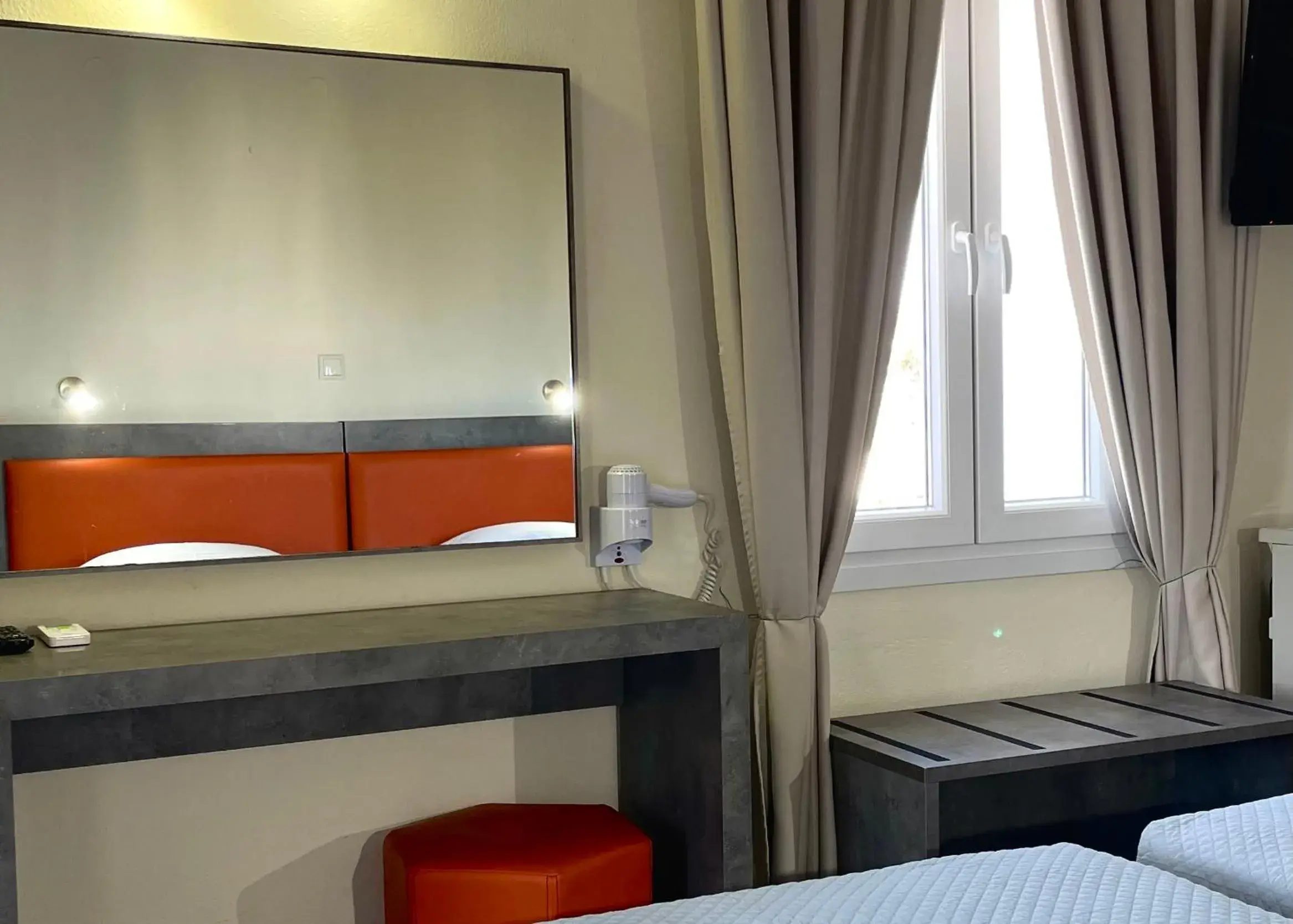 Superior Twin Room in Albatros Hotel Superior Twin Room in Albatros Hotel