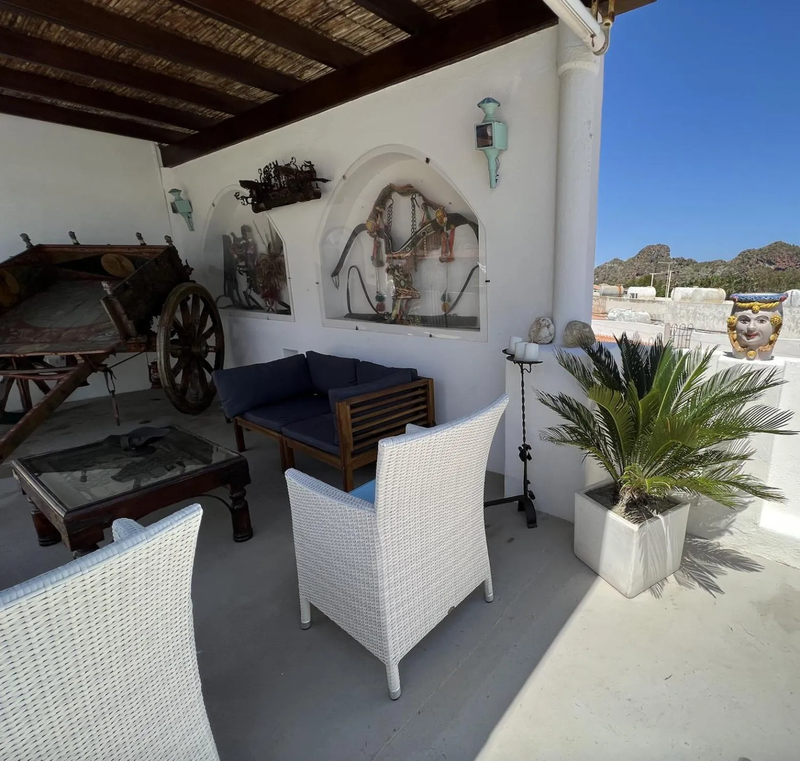 Decorative detail in La Giara