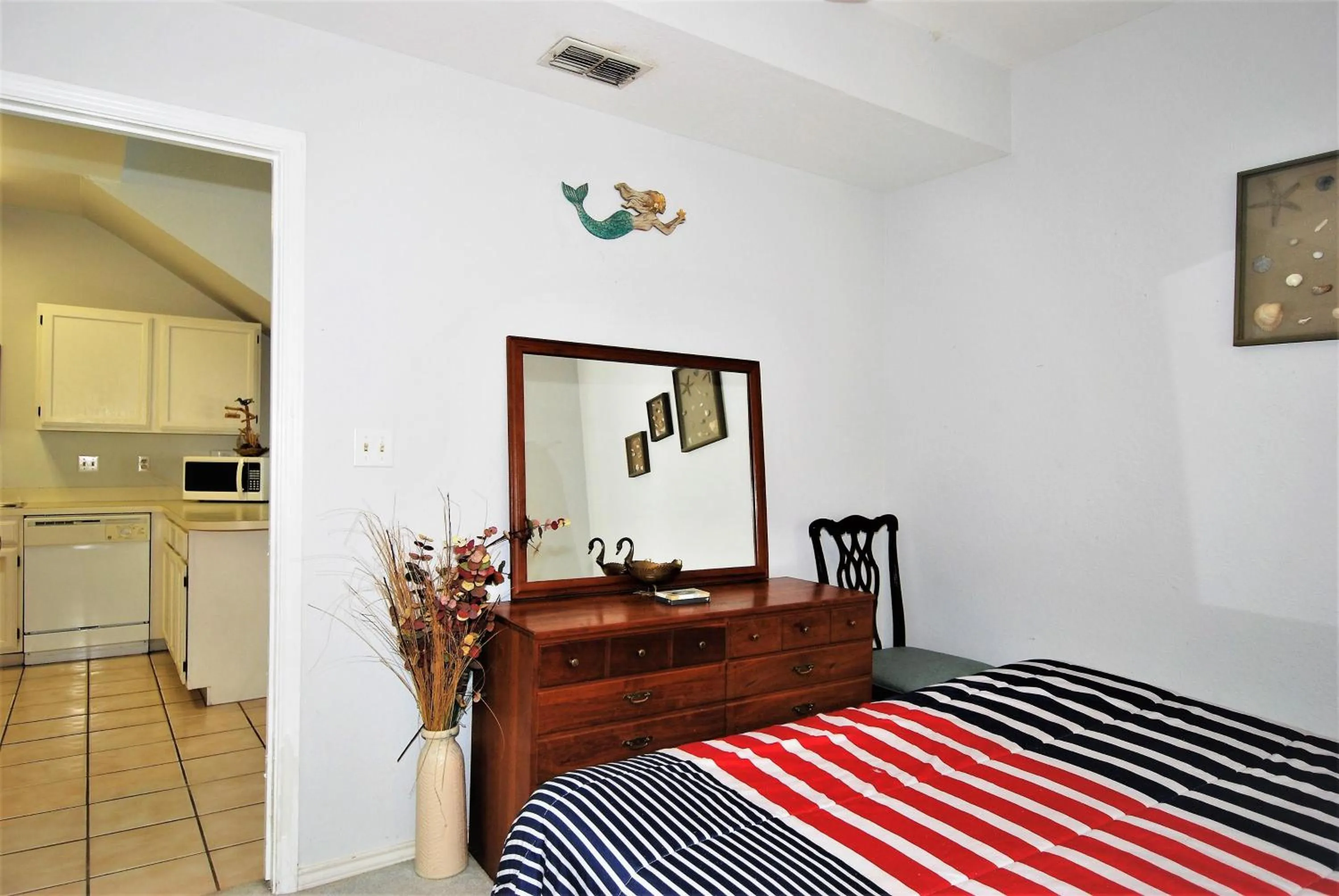 Bedroom in 108 West Morningside Townhouse
