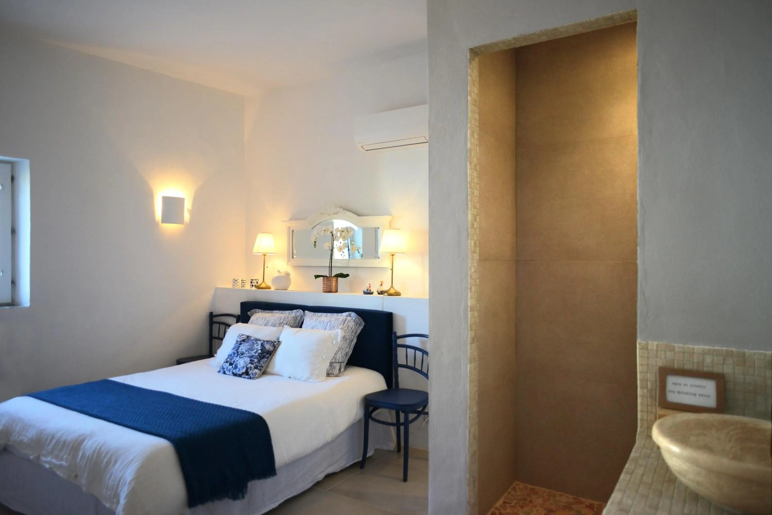 Shower, Bed in Casa Mimi B&B Adults Only