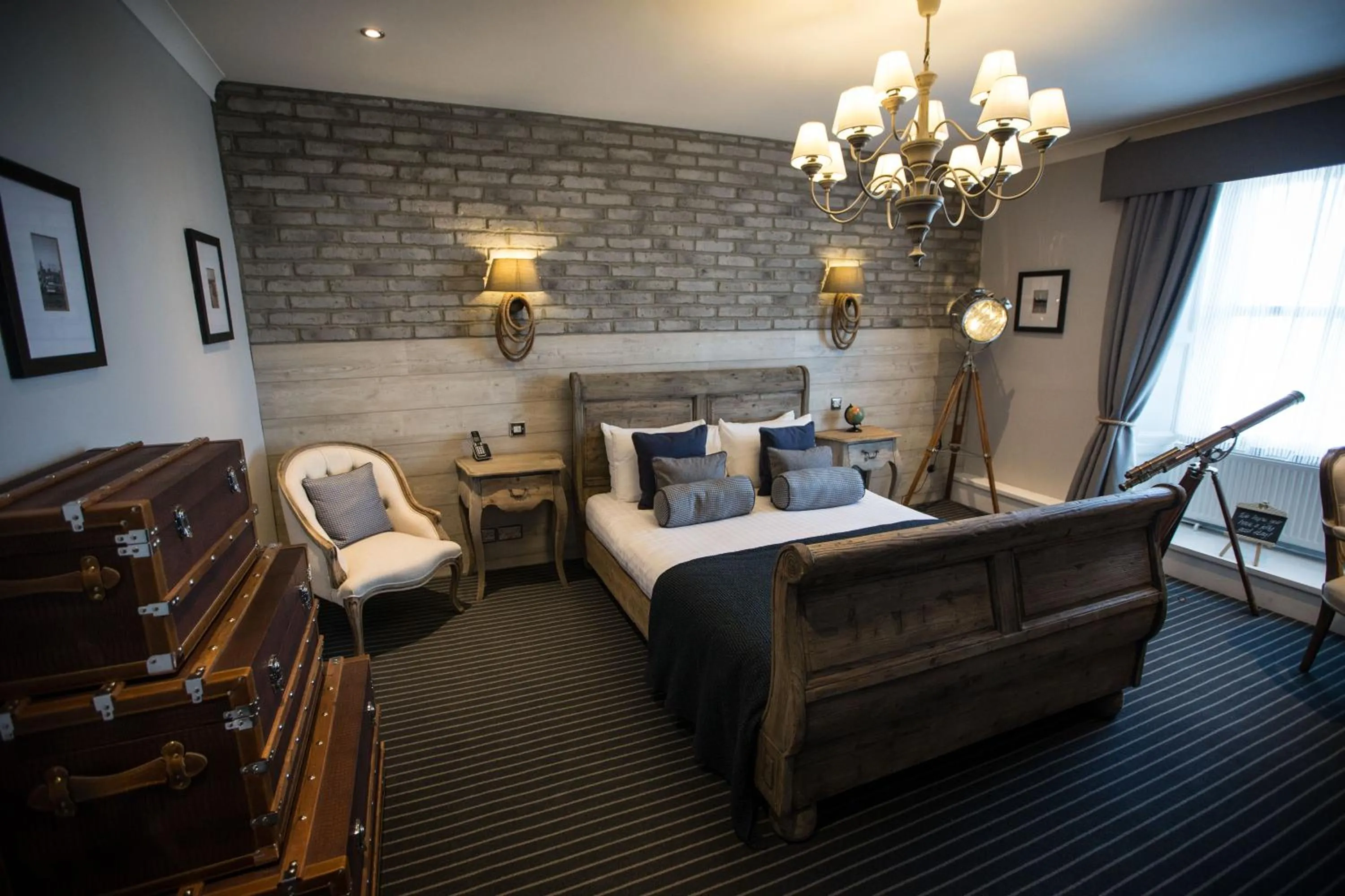 Photo of the whole room, Bed in Roker Hotel BW Premier Collection