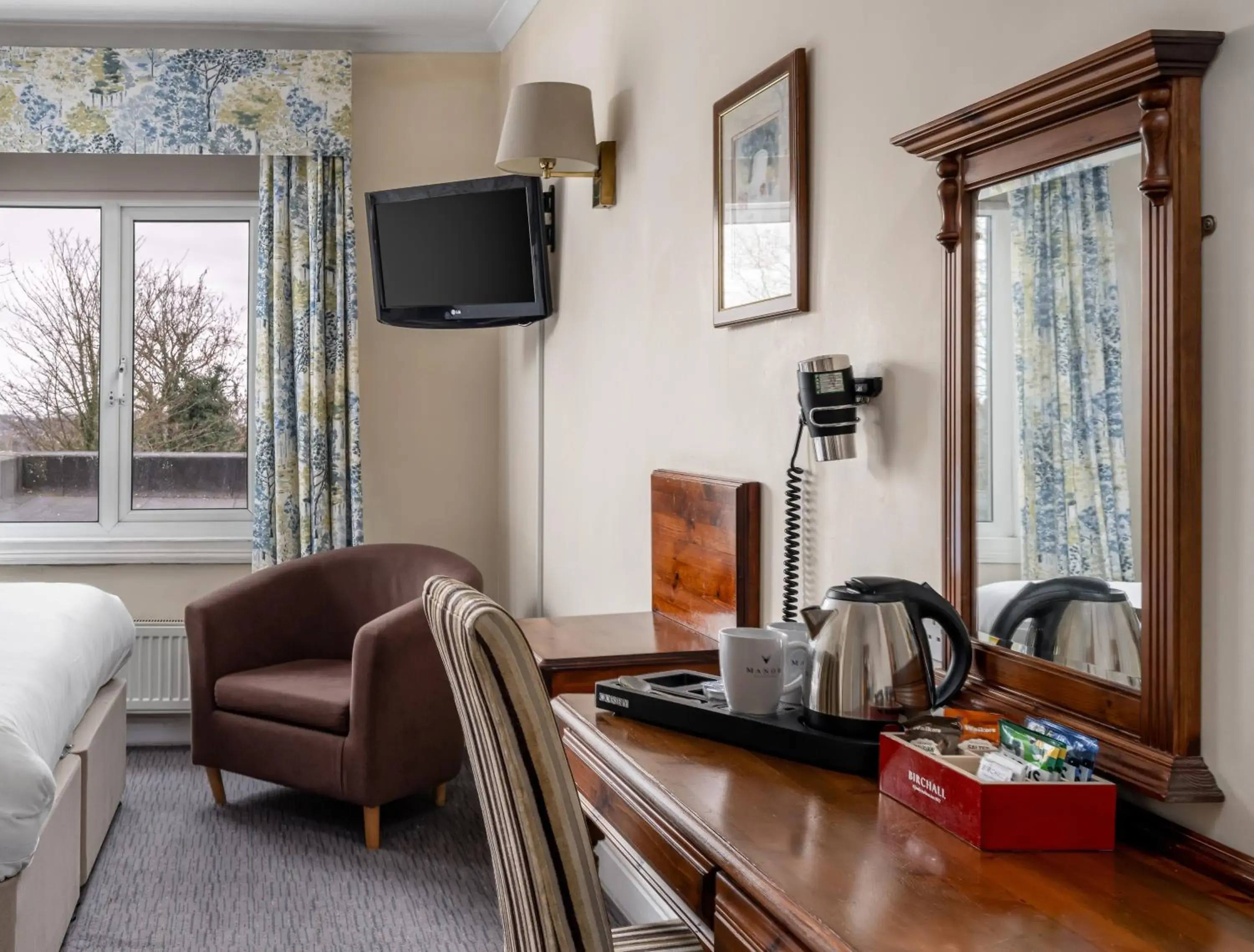 Photo of the whole room in Reigate Manor Hotel Photo of the whole room in Reigate Manor Hotel