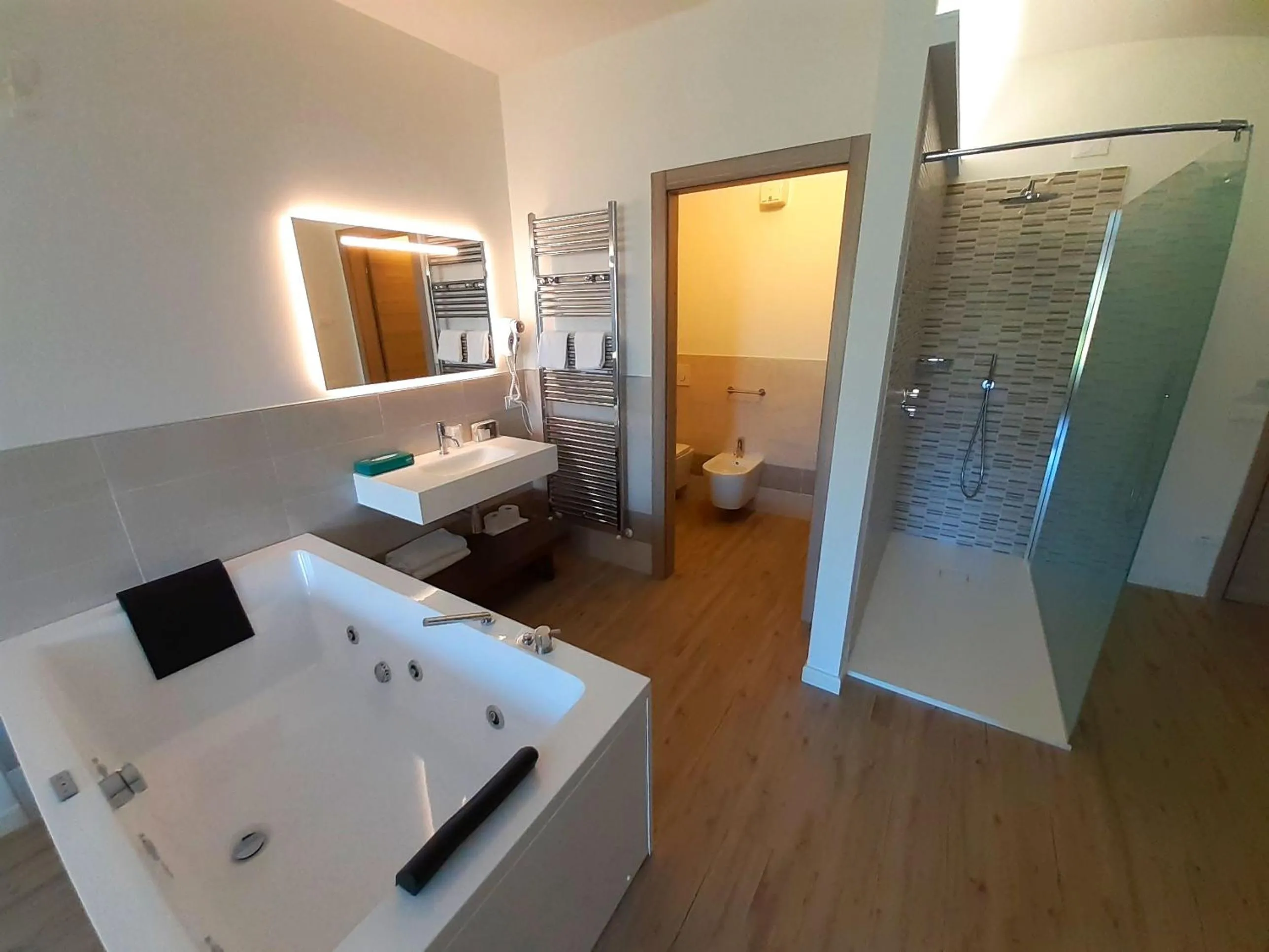 Shower in Park Hotel Val Di Monte ***S