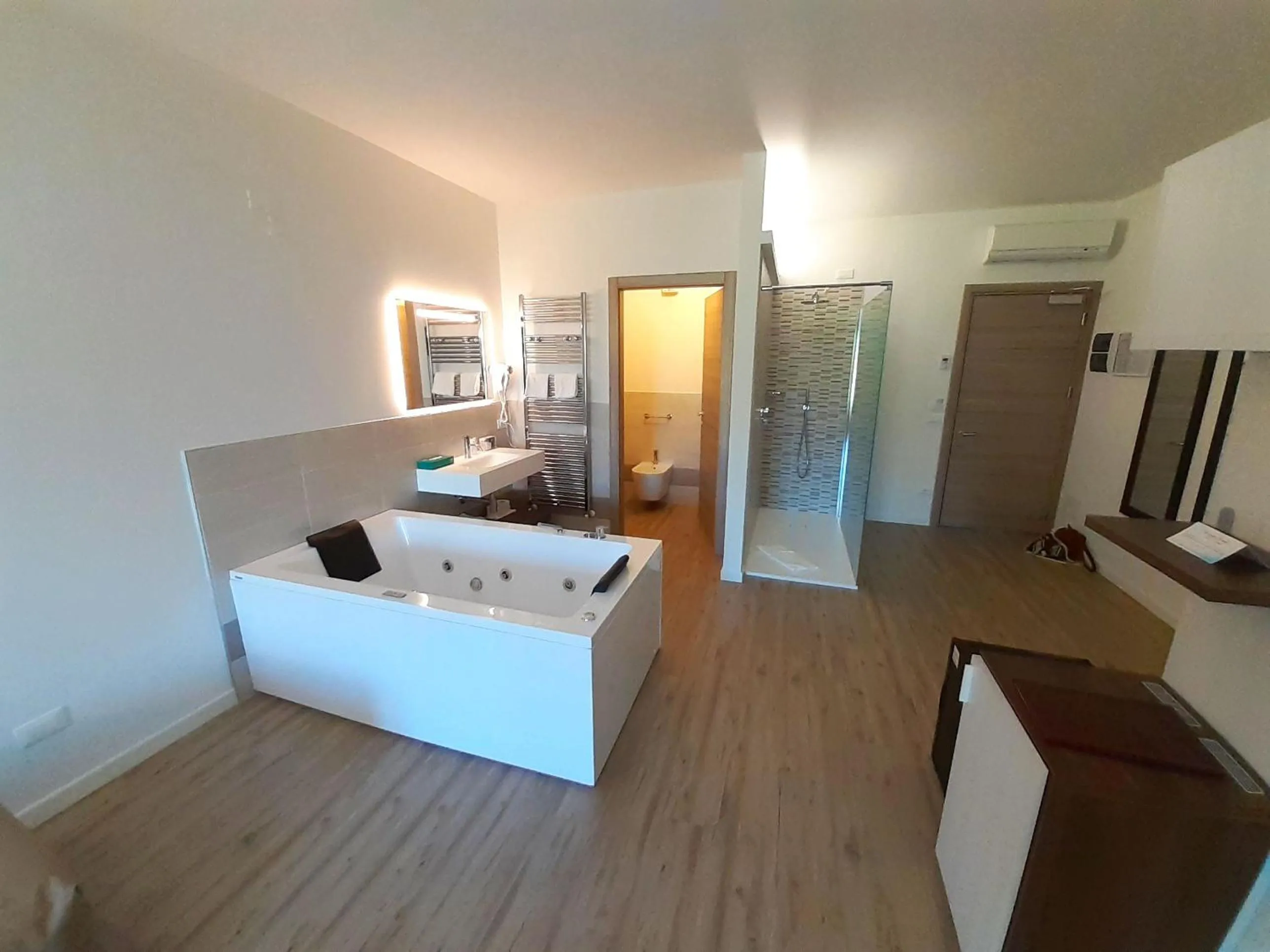 Hot Tub in Park Hotel Val Di Monte ***S