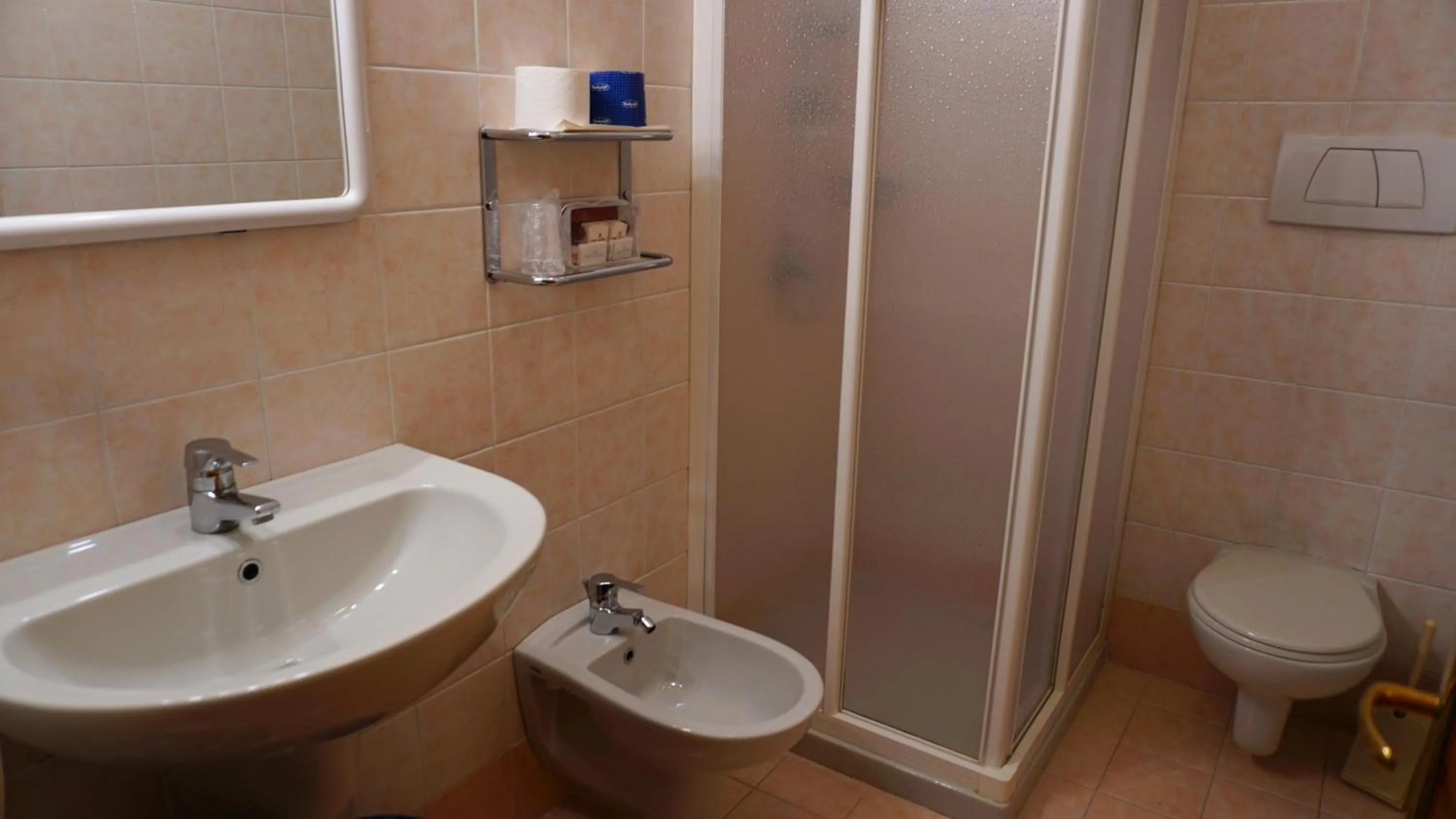 Bathroom in Park Hotel Val Di Monte ***S