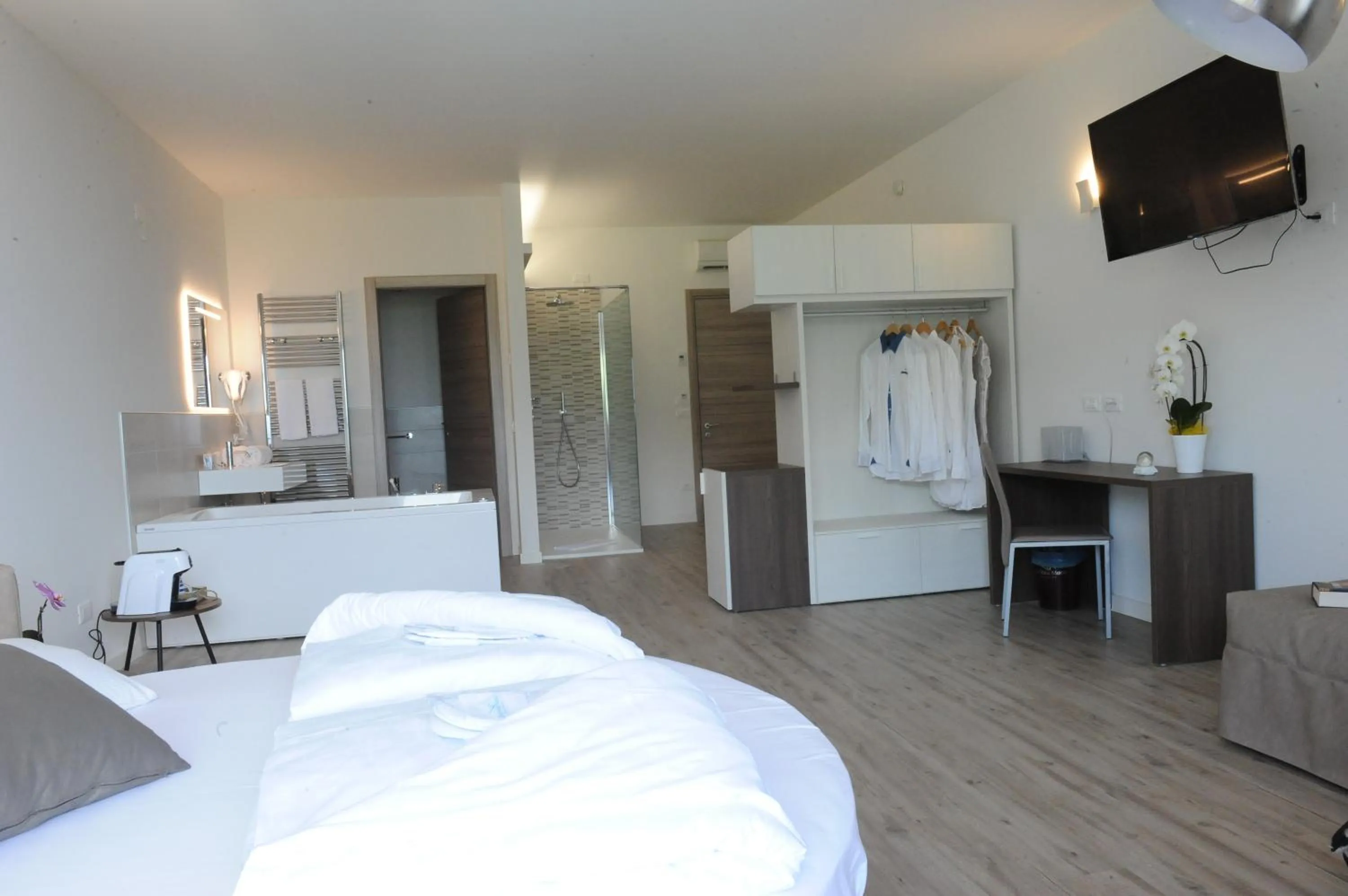 Toilet, Bed in Park Hotel Val Di Monte ***S