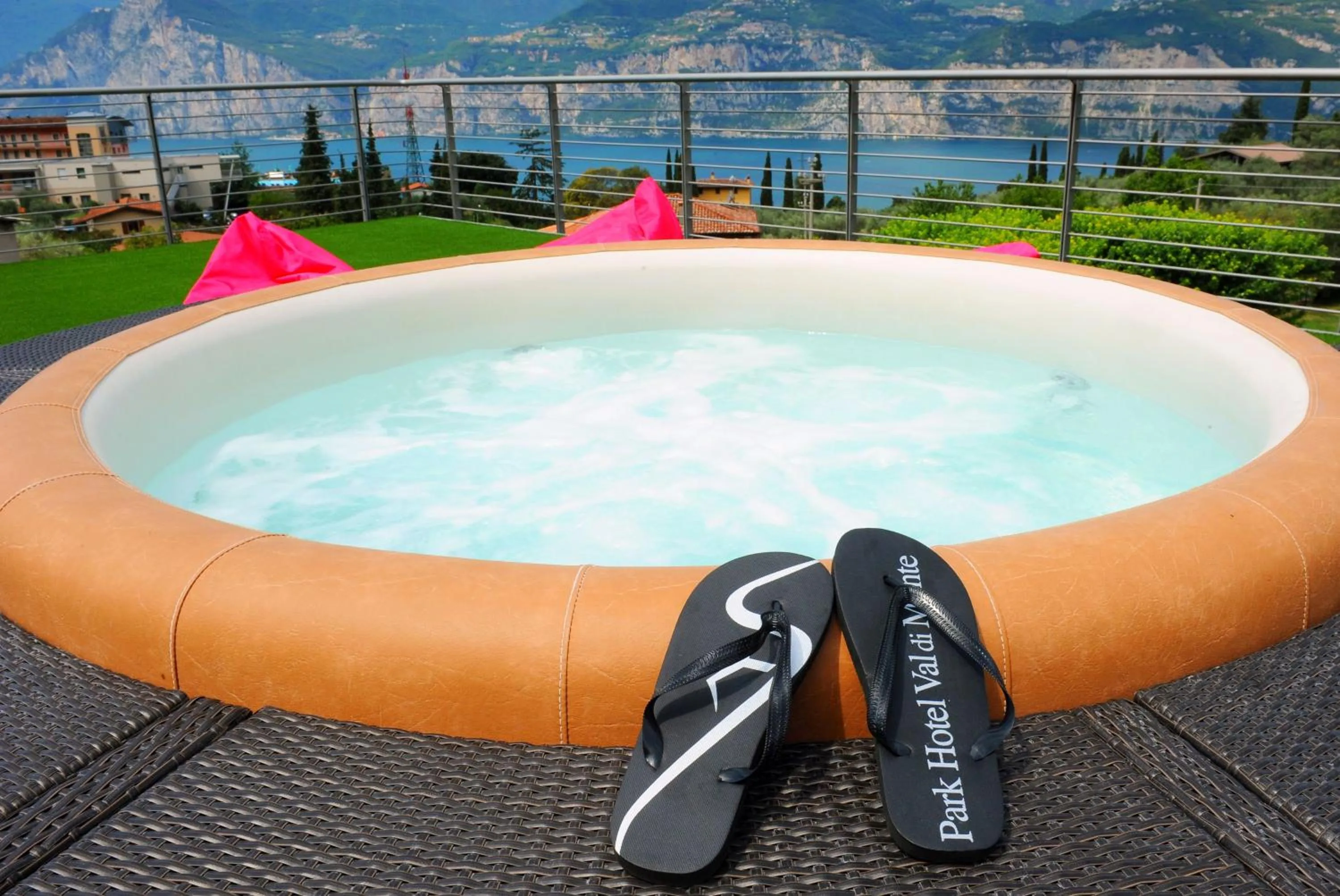 Hot Tub in Park Hotel Val Di Monte ***S