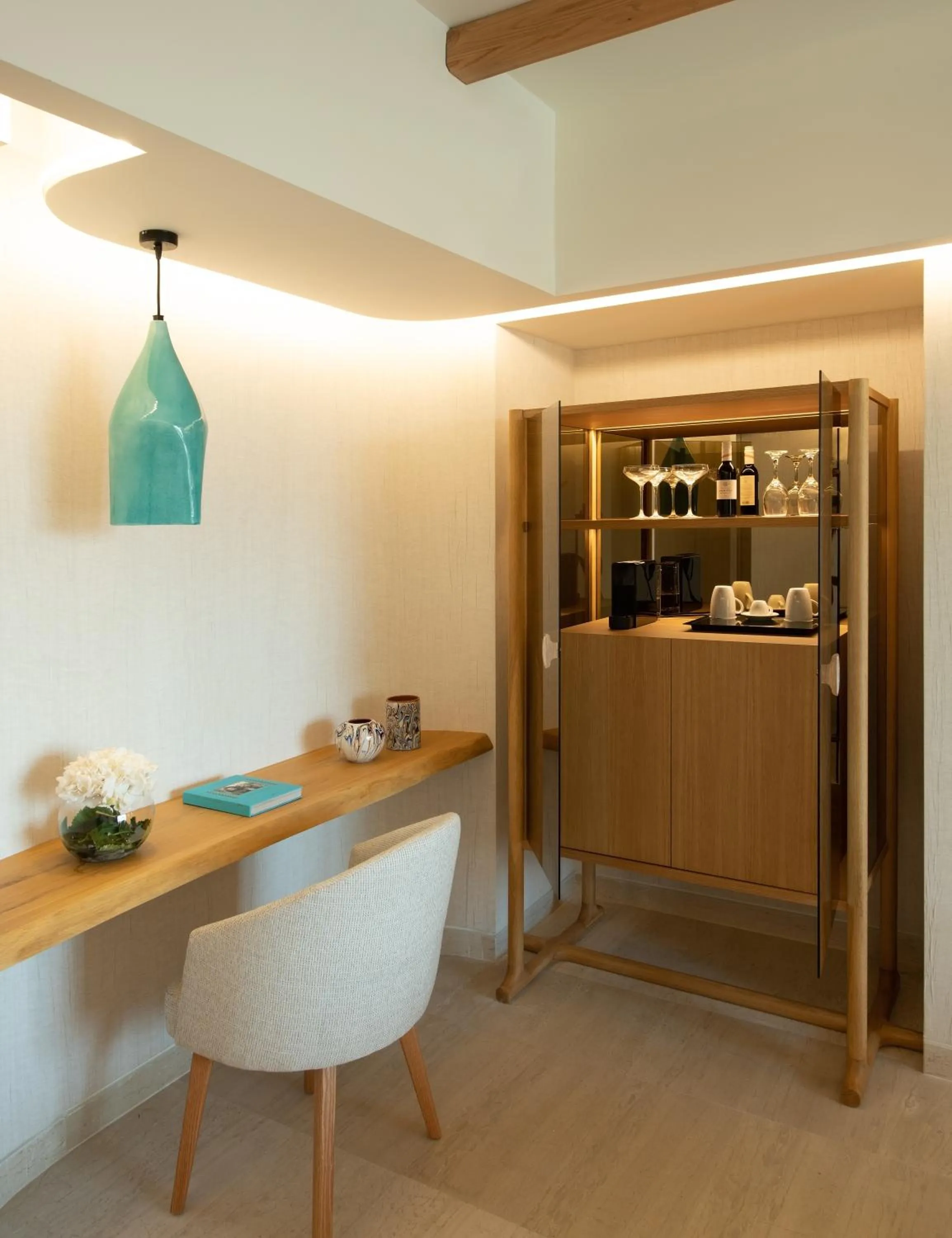 Drinks in Mitsis Selection Rinela