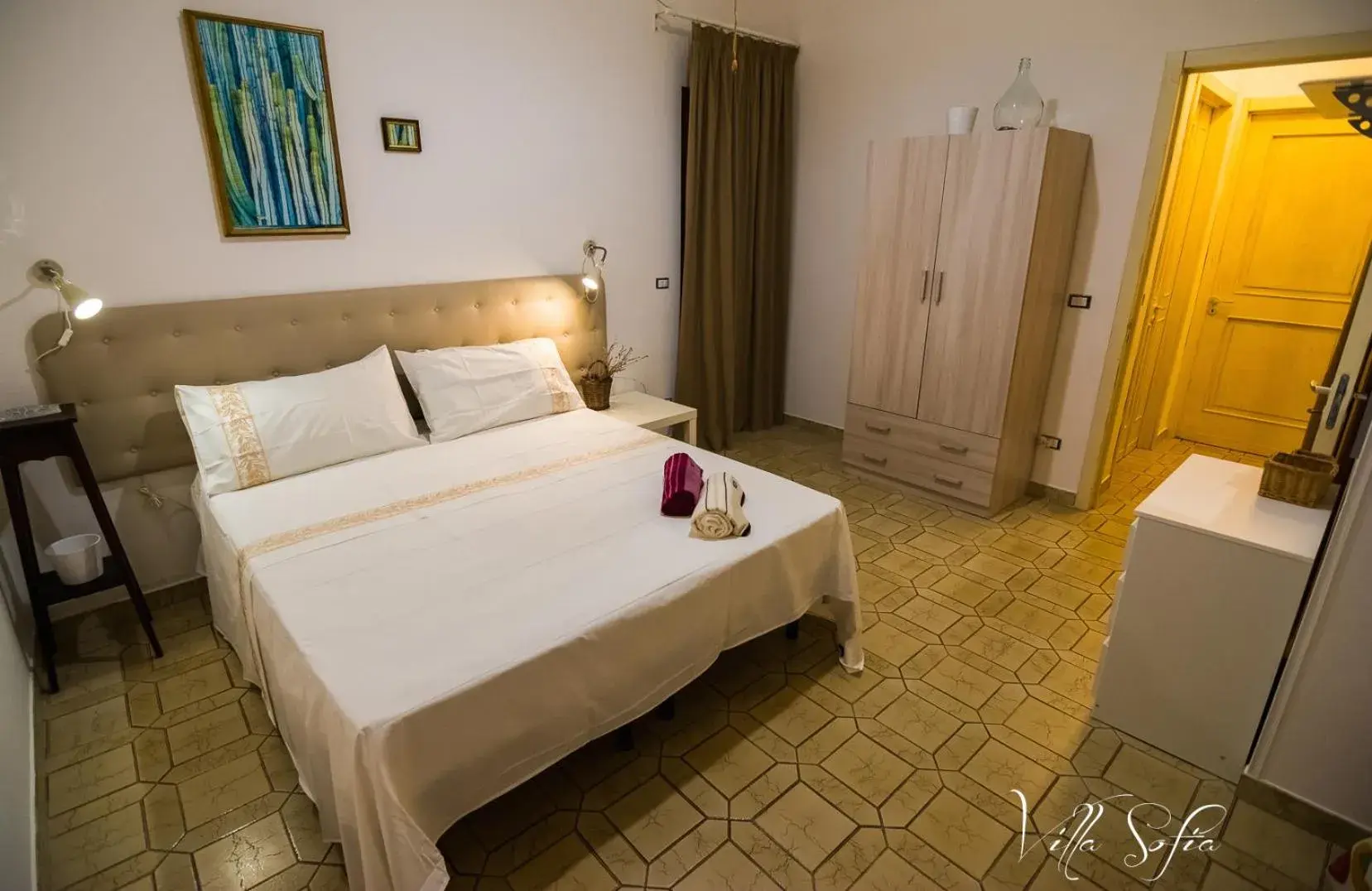 Double Room with Extra Bed in B&B Villa Sofia Double Room with Extra Bed in B&B Villa Sofia