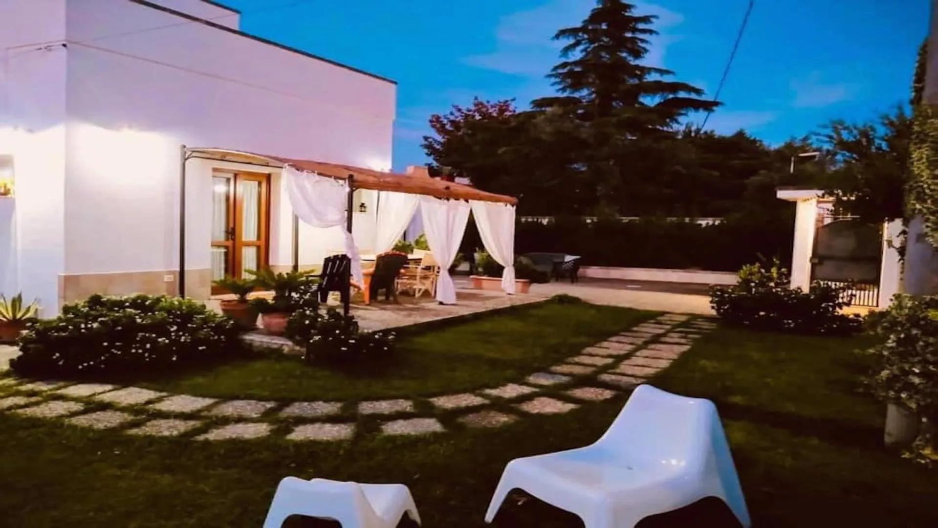 Patio in B&B Villa Sofia