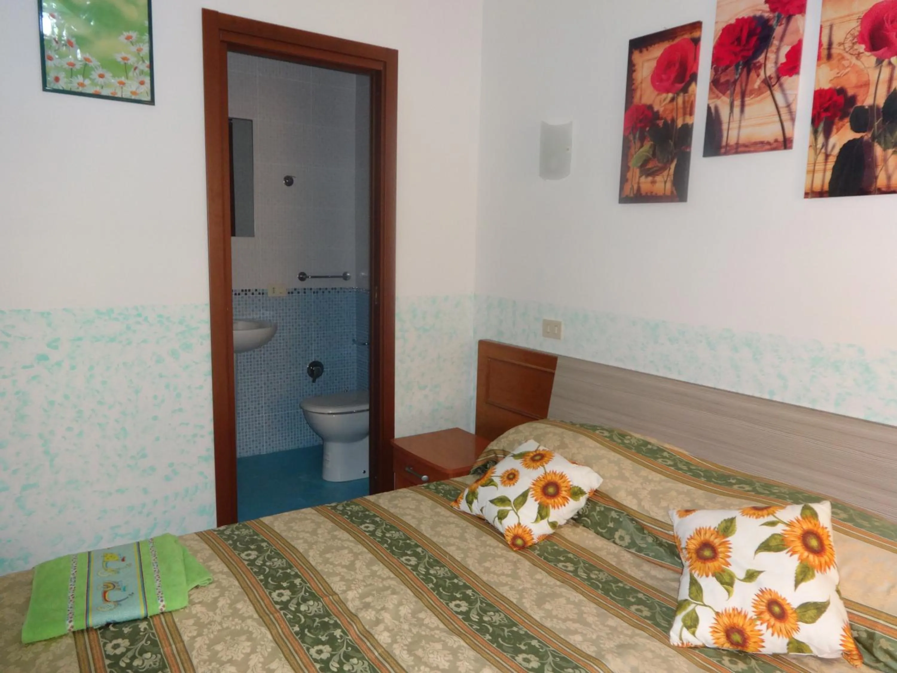 Bedroom, Bed in B&B Twins