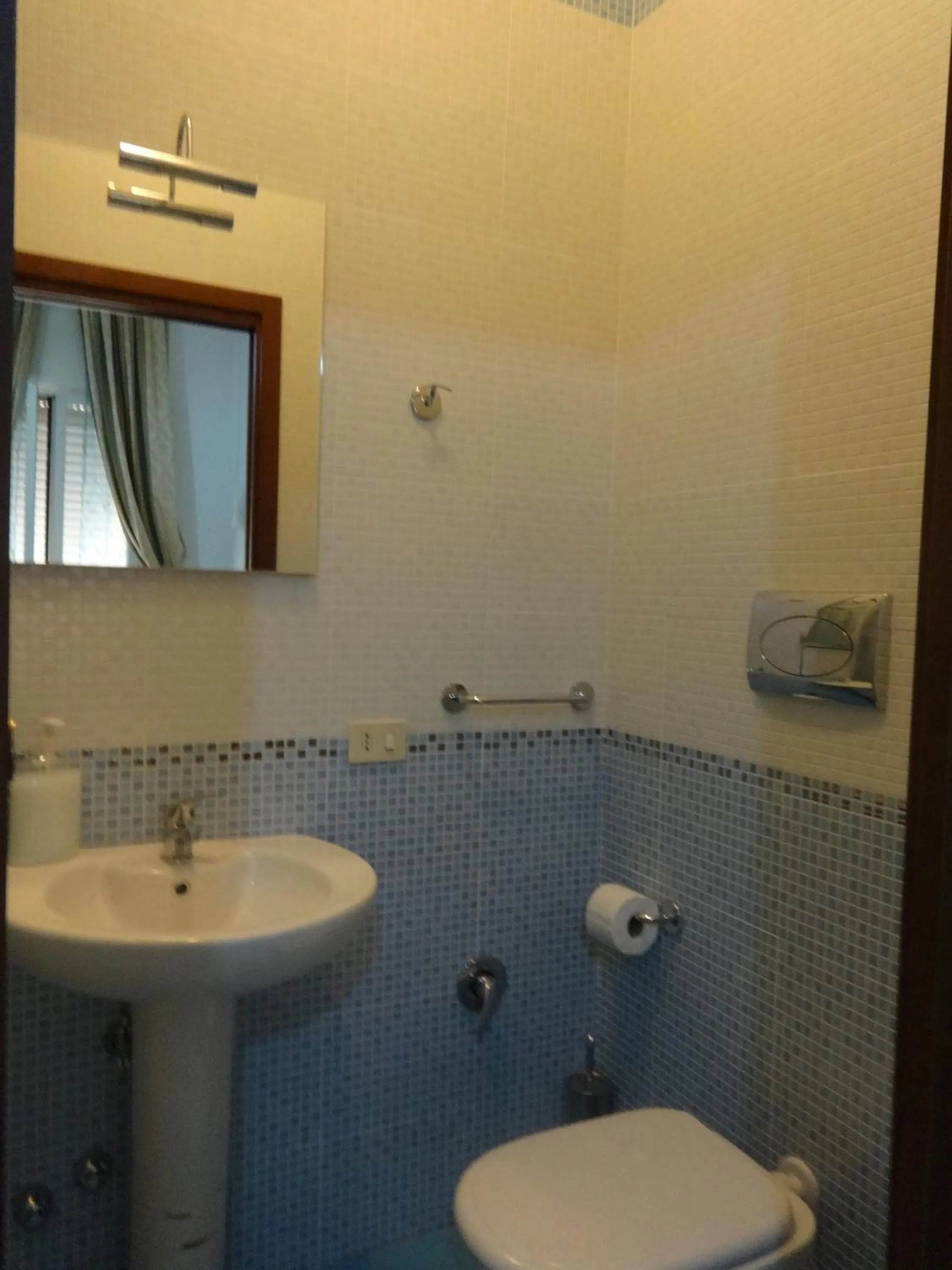 Bathroom in B&B Twins