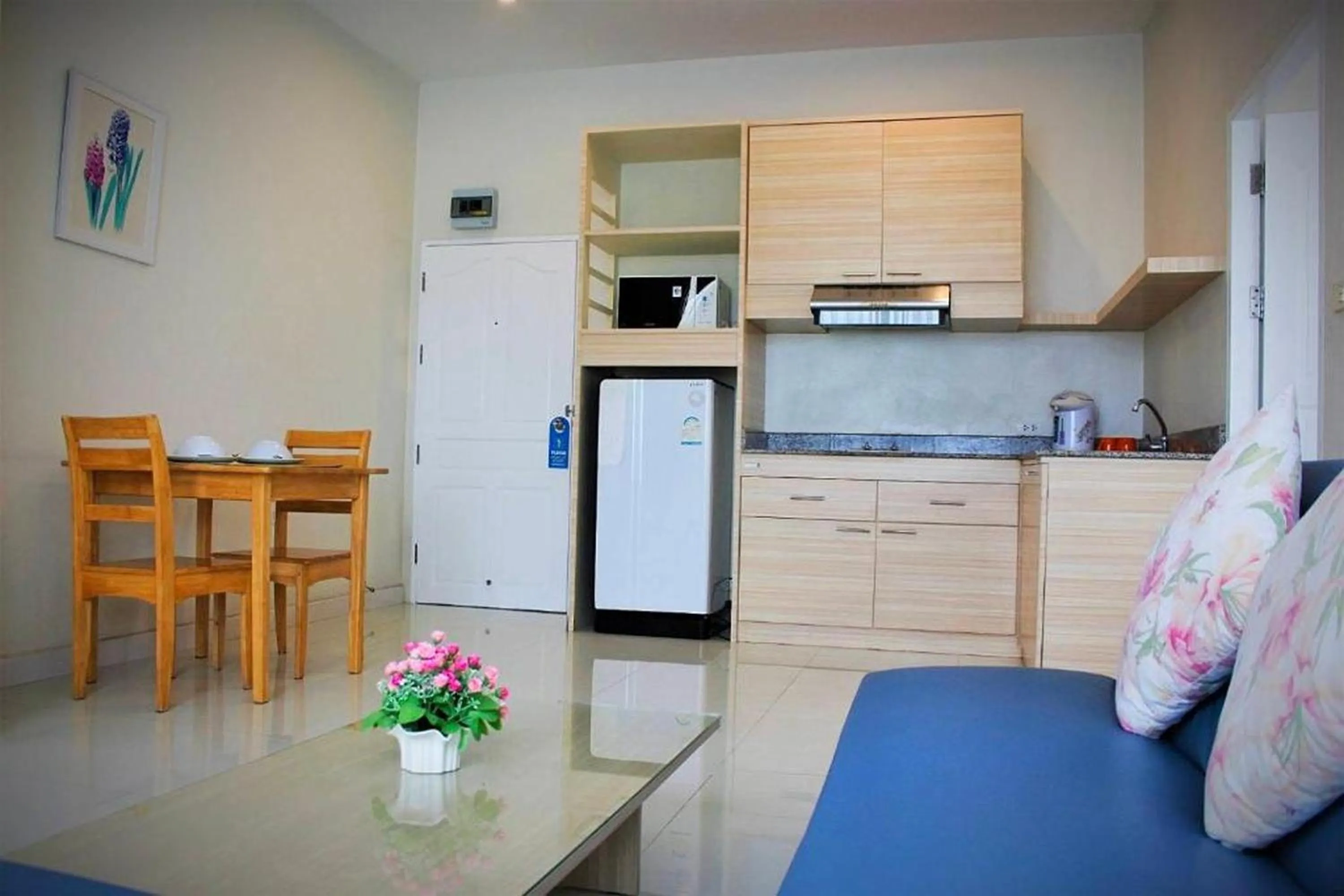 Dining area in The Icon Place 1 @ Central Pattaya