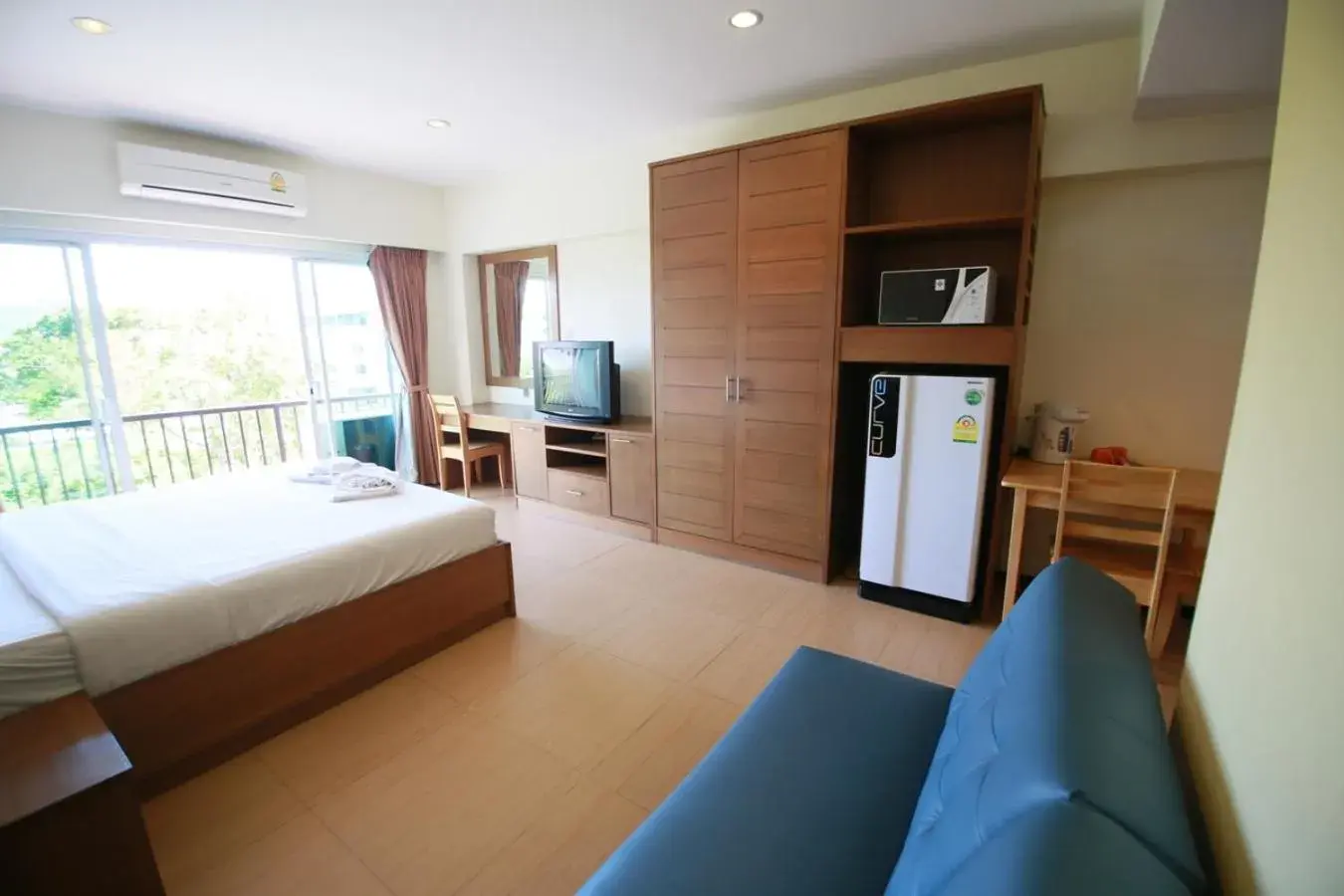 Deluxe Double Room with Balcony in The Icon Place 2 @ Nurn Plub Wan Deluxe Double Room with Balcony in The Icon Place 2 @ Nurn Plub Wan