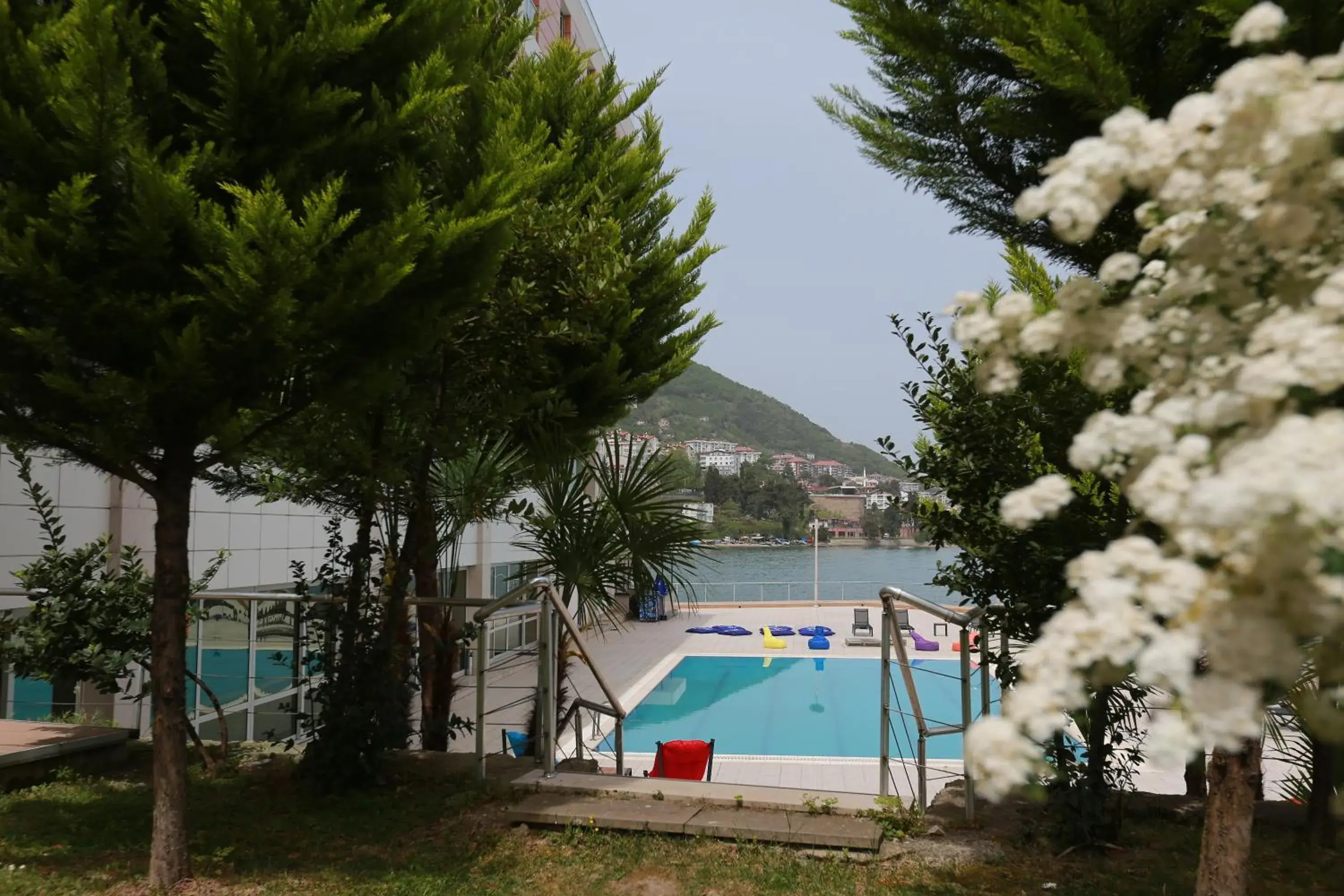 Pool view in Anemon Kent Ordu Otel Pool view in Anemon Kent Ordu Otel