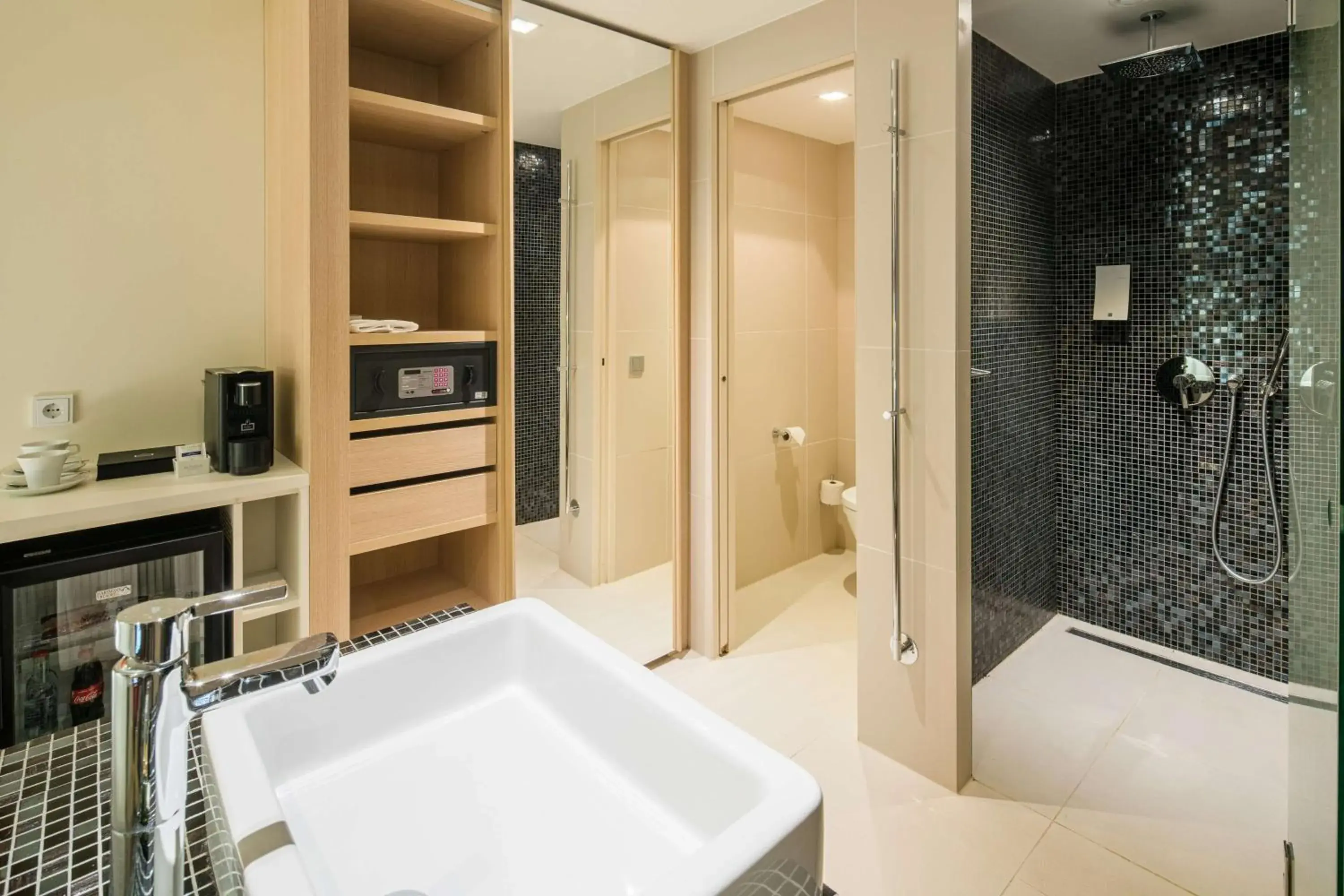 Photo of the whole room in Barceló Hamburg Photo of the whole room in Barceló Hamburg