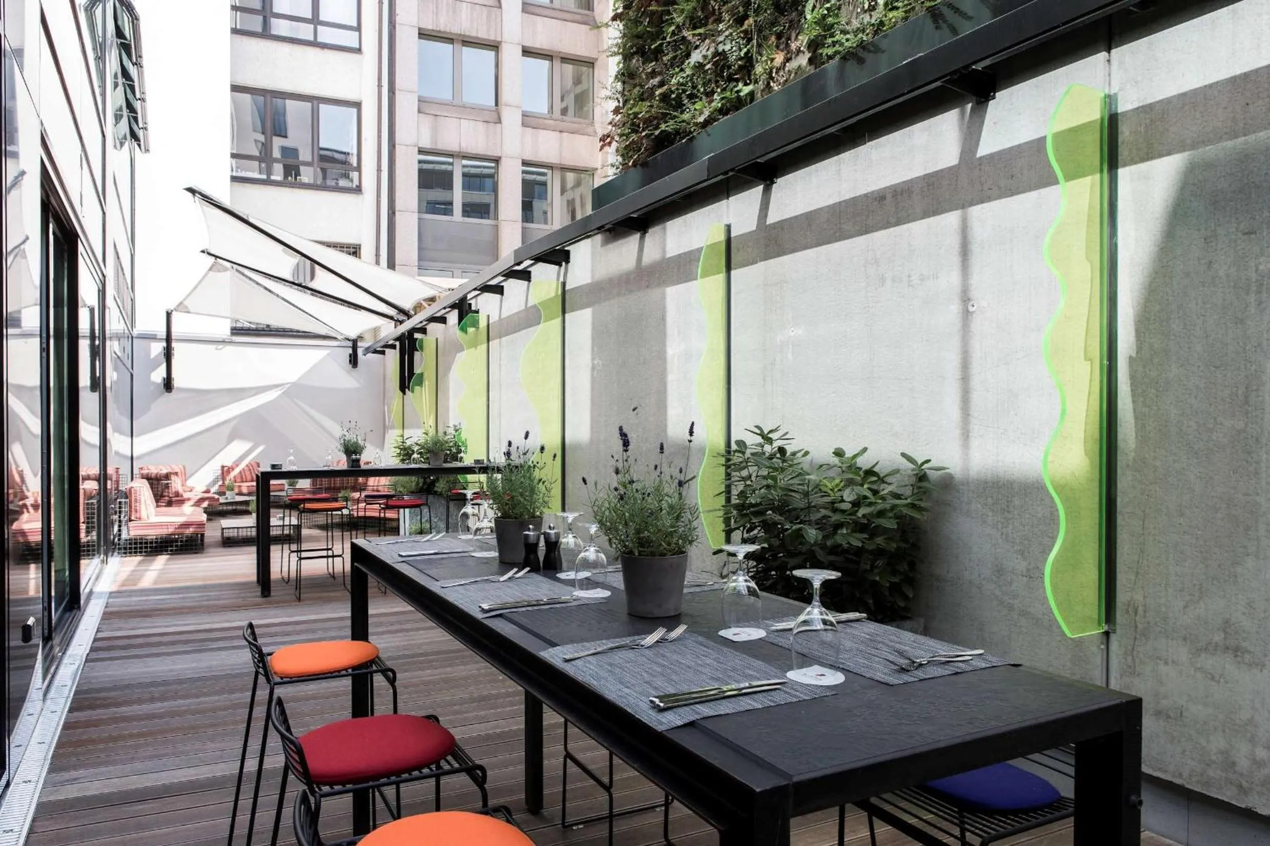 Restaurant/places to eat in Barceló Hamburg