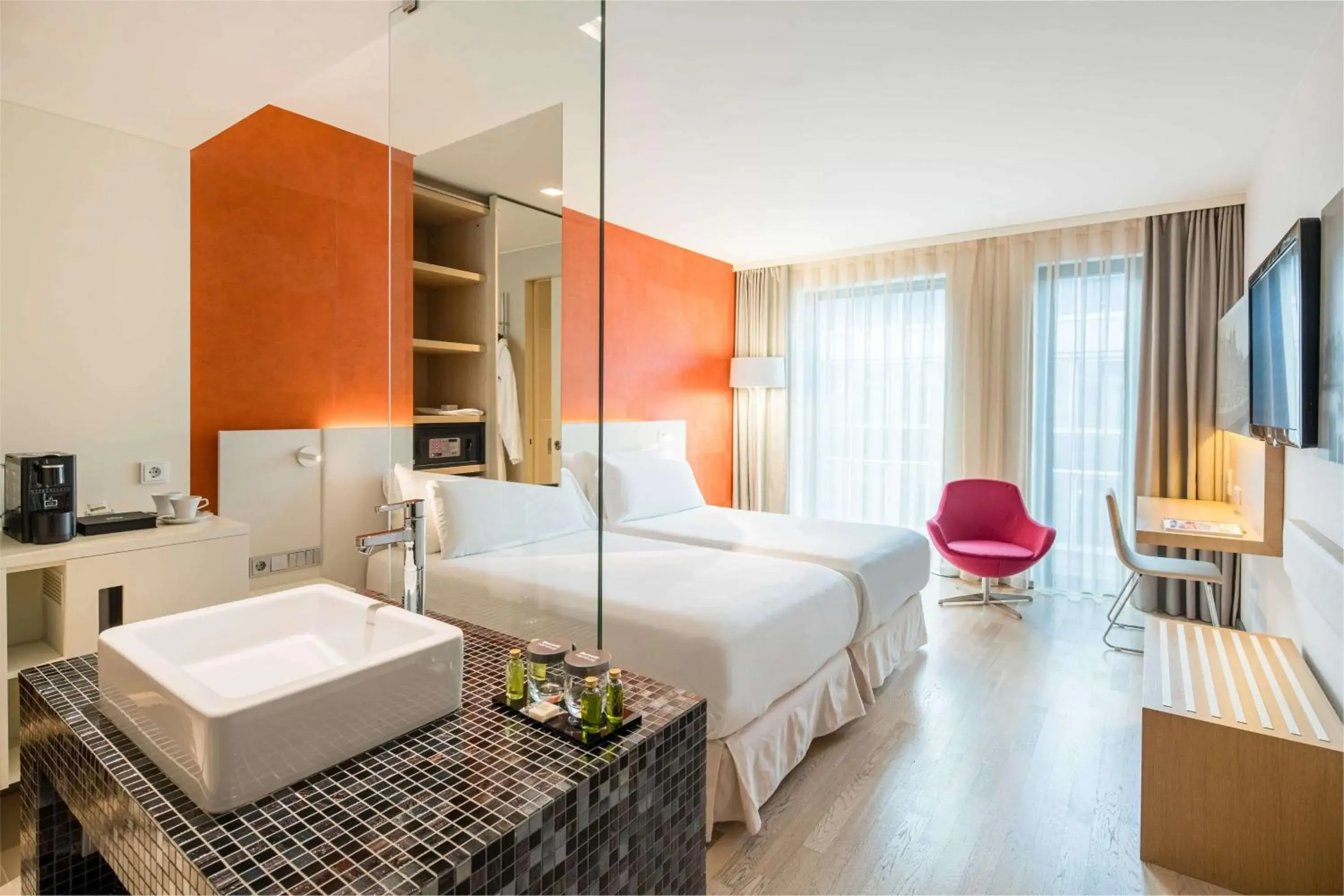 Bedroom, Bed in Barceló Hamburg Bedroom, Bed in Barceló Hamburg