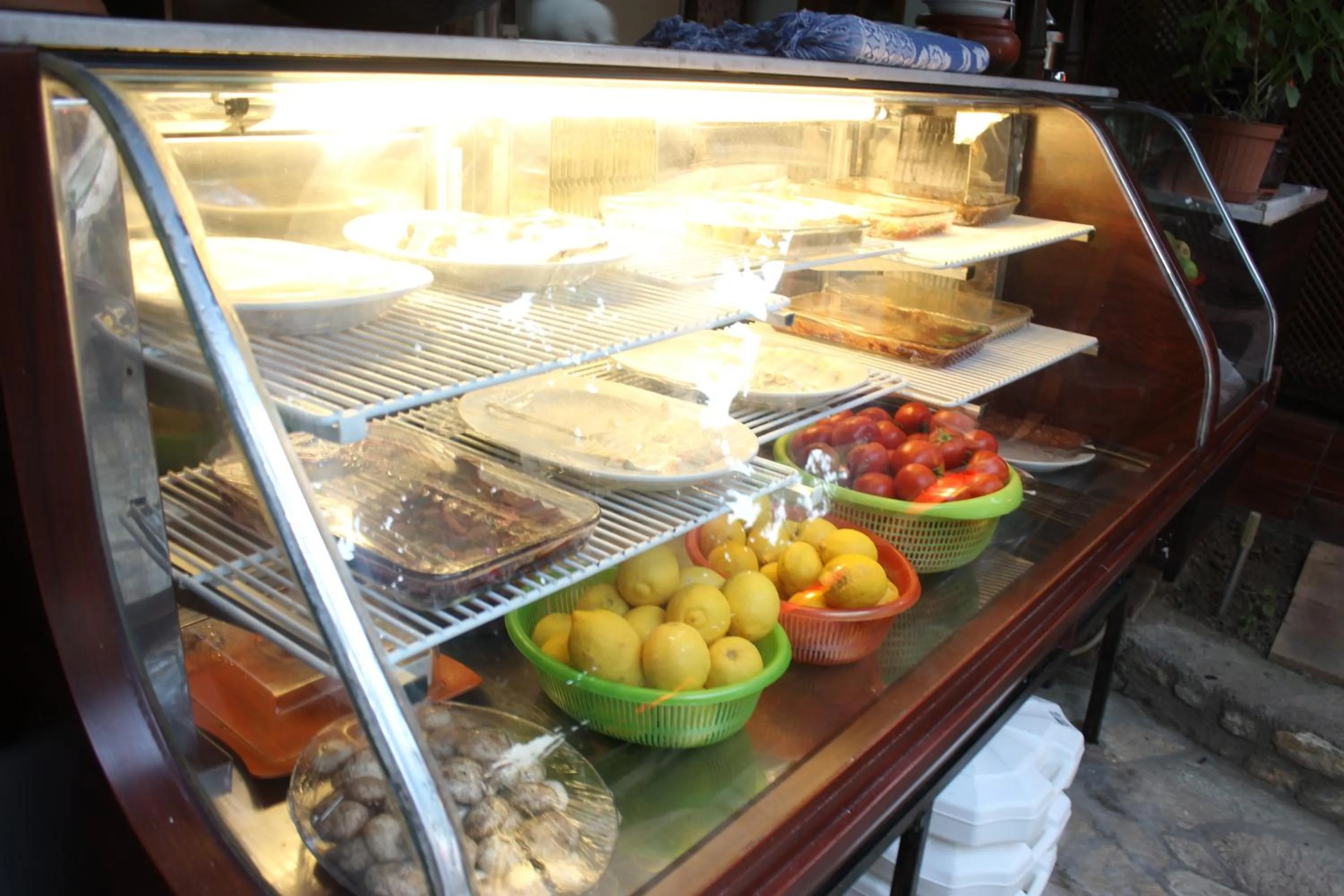 Restaurant/places to eat in Boomerang Guest House