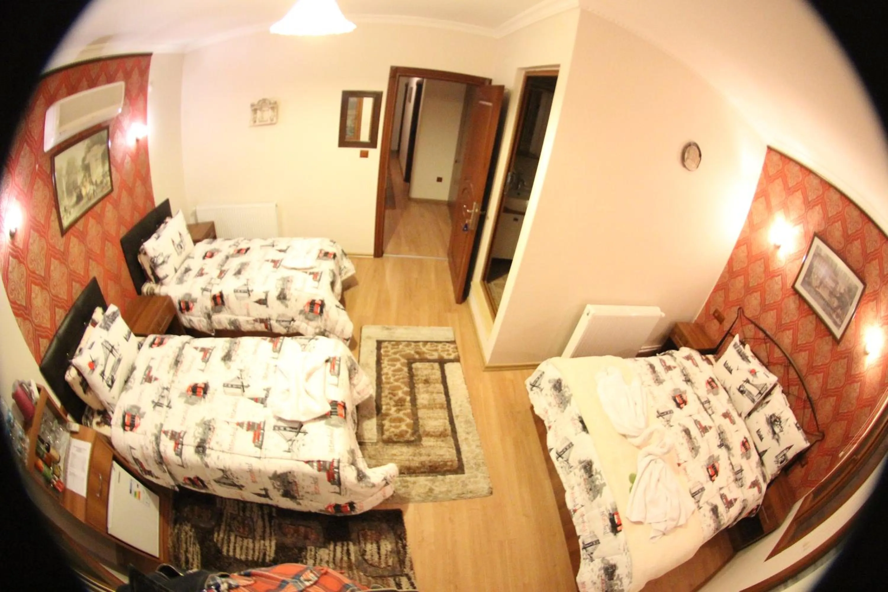 Family, Bed in Boomerang Guest House