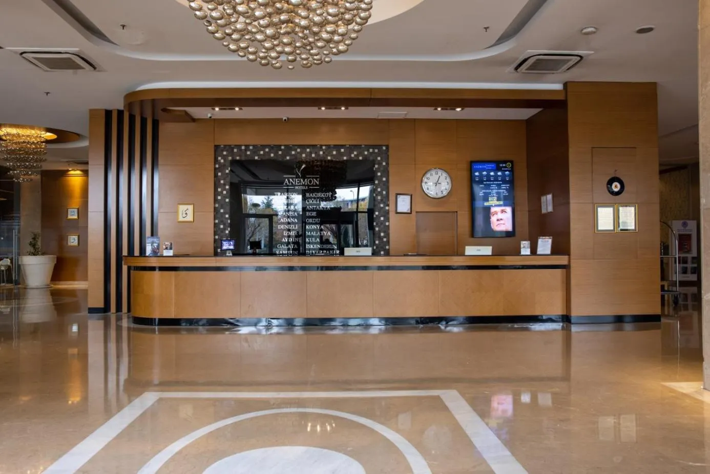 Lobby or reception in Anemon Grand Konya Otel