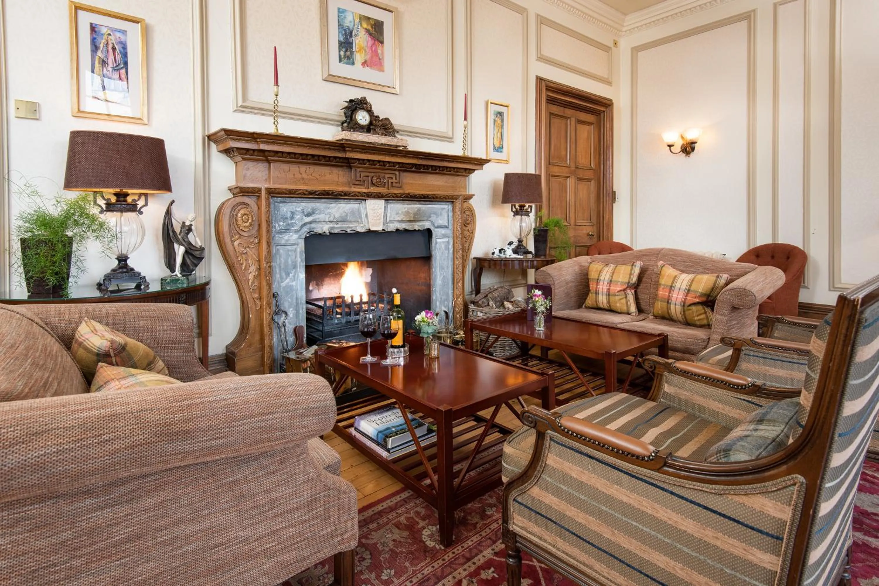 Lounge or bar in Cringletie House